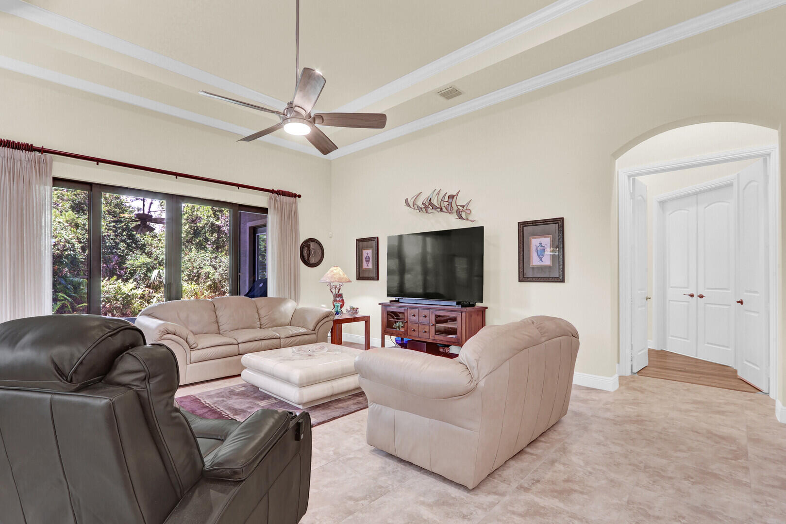 SAVANNA OAKS - Residential