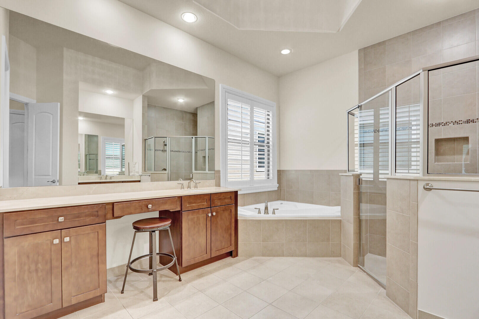 SAVANNA OAKS - Residential