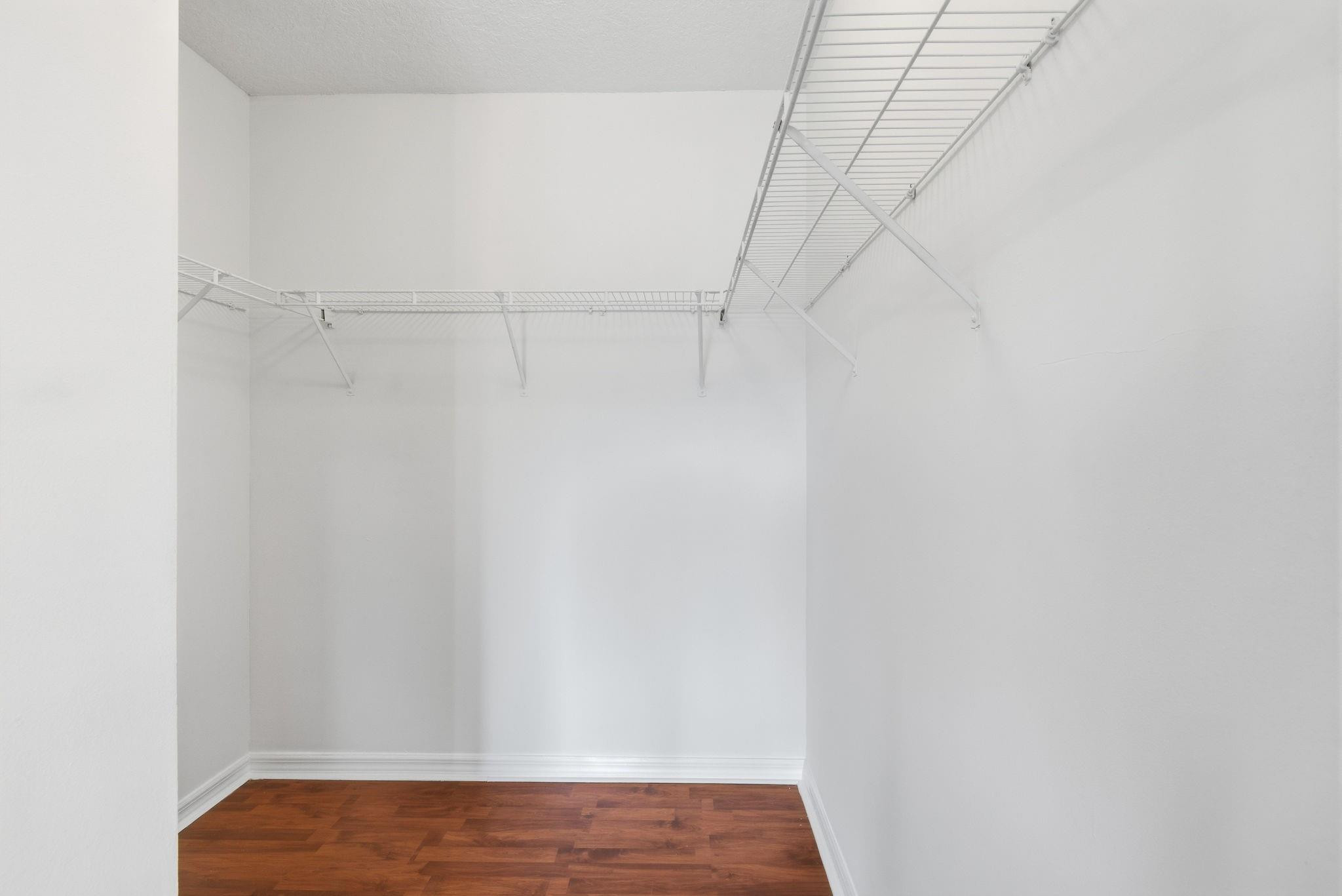 Cedar Woods Homes Condo - Residential