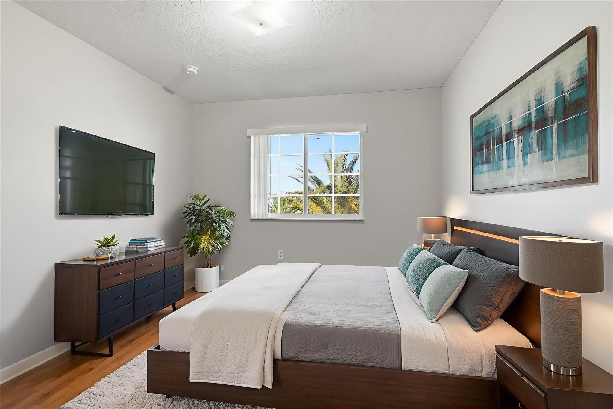 Cedar Woods Homes Condo - Residential
