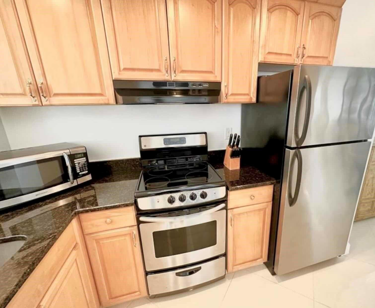Harbor House East - Residential Lease
