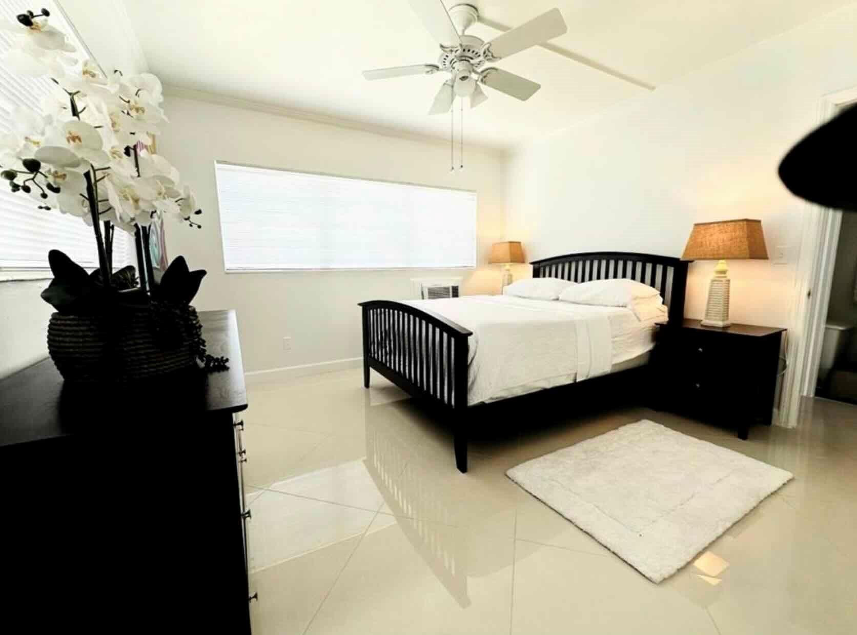 Harbor House East - Residential Lease