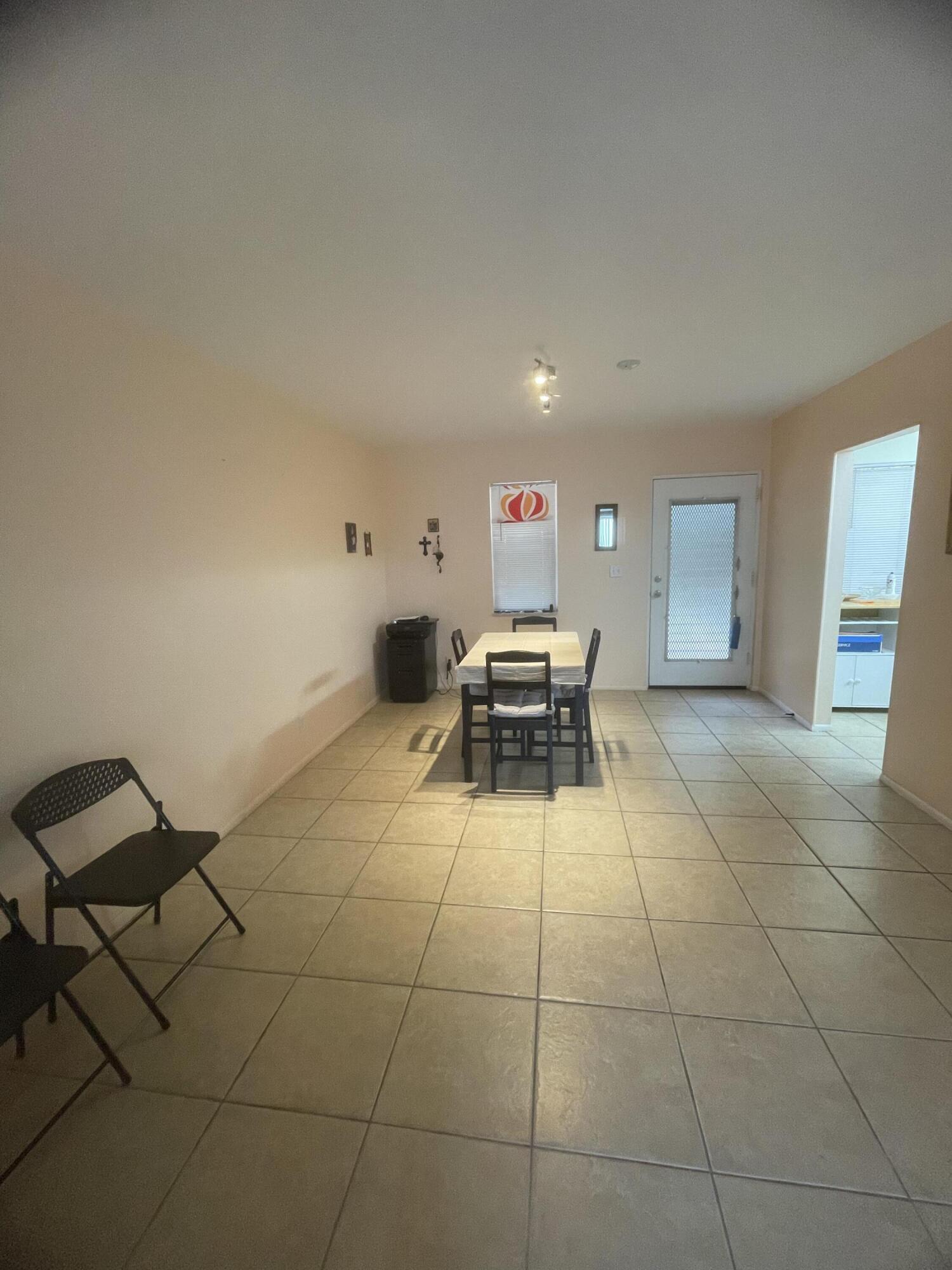 SOMERSET NO 1 CONDO - Residential