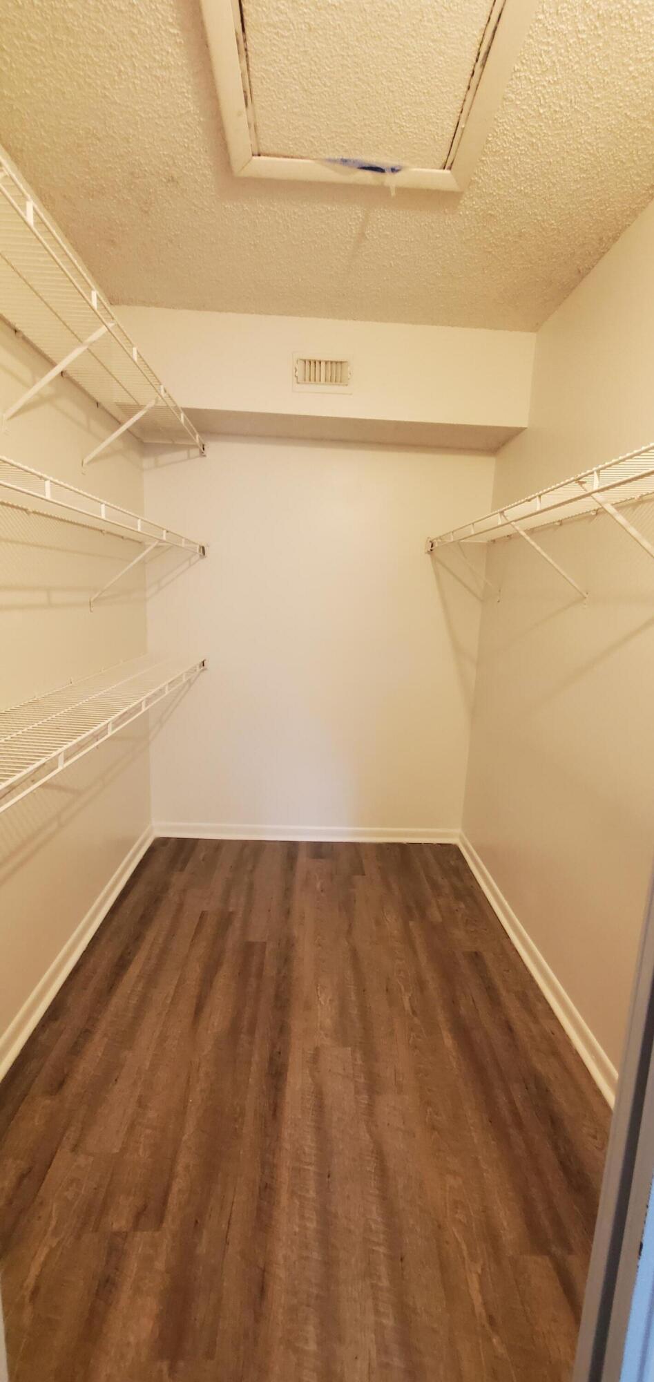 EDGEWATER CONDO - Residential Lease