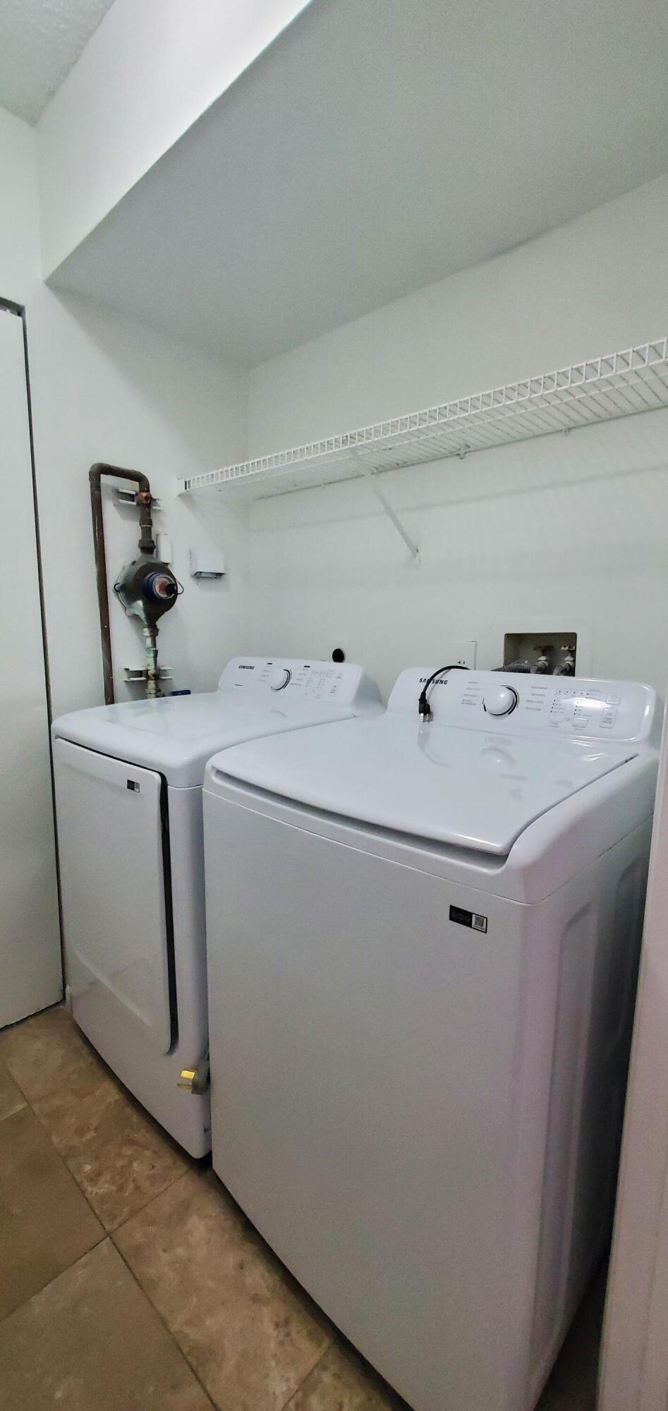 EDGEWATER CONDO - Residential Lease