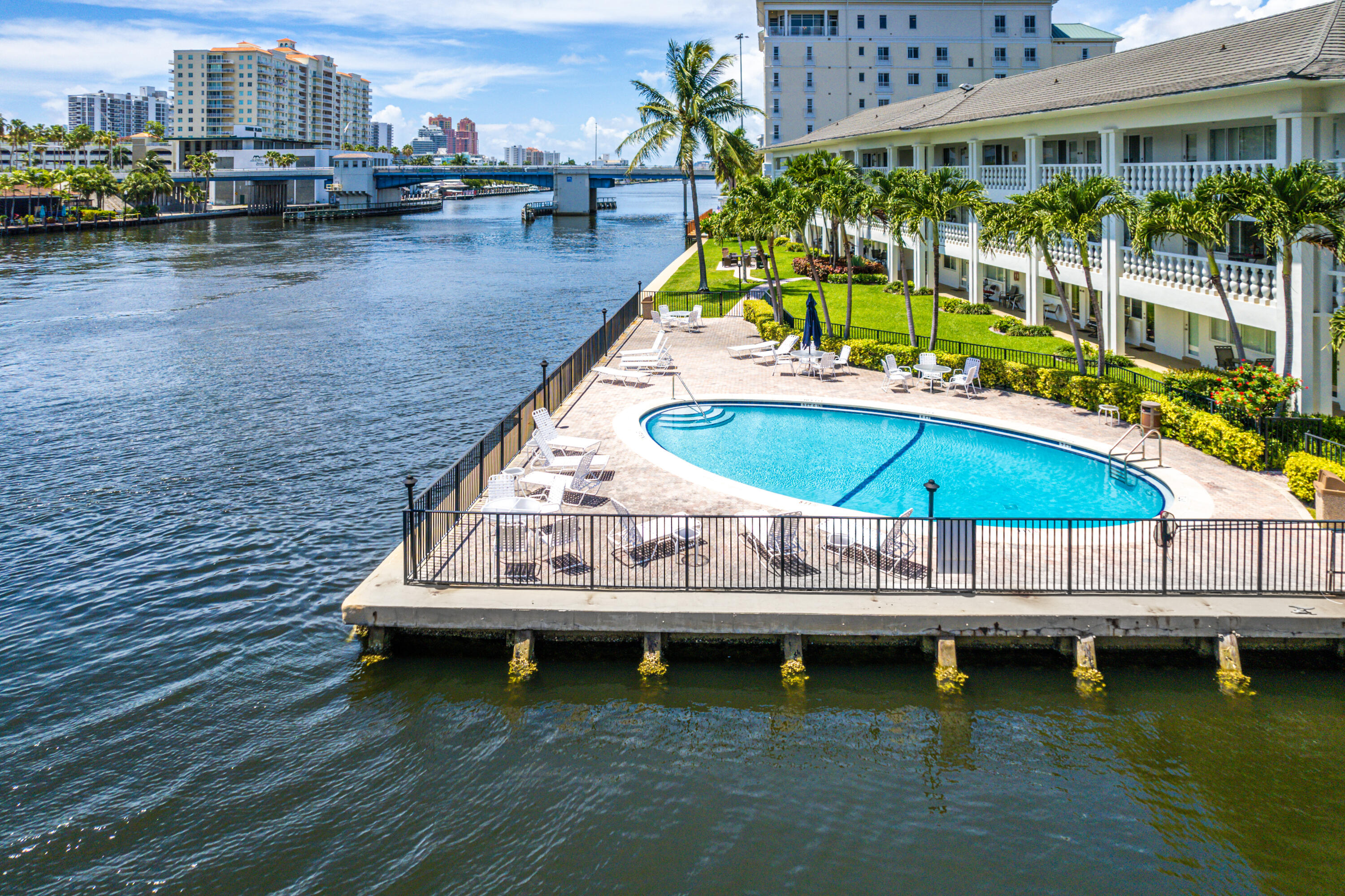WATERSIDE ON THE INTRACOASTAL - Residential