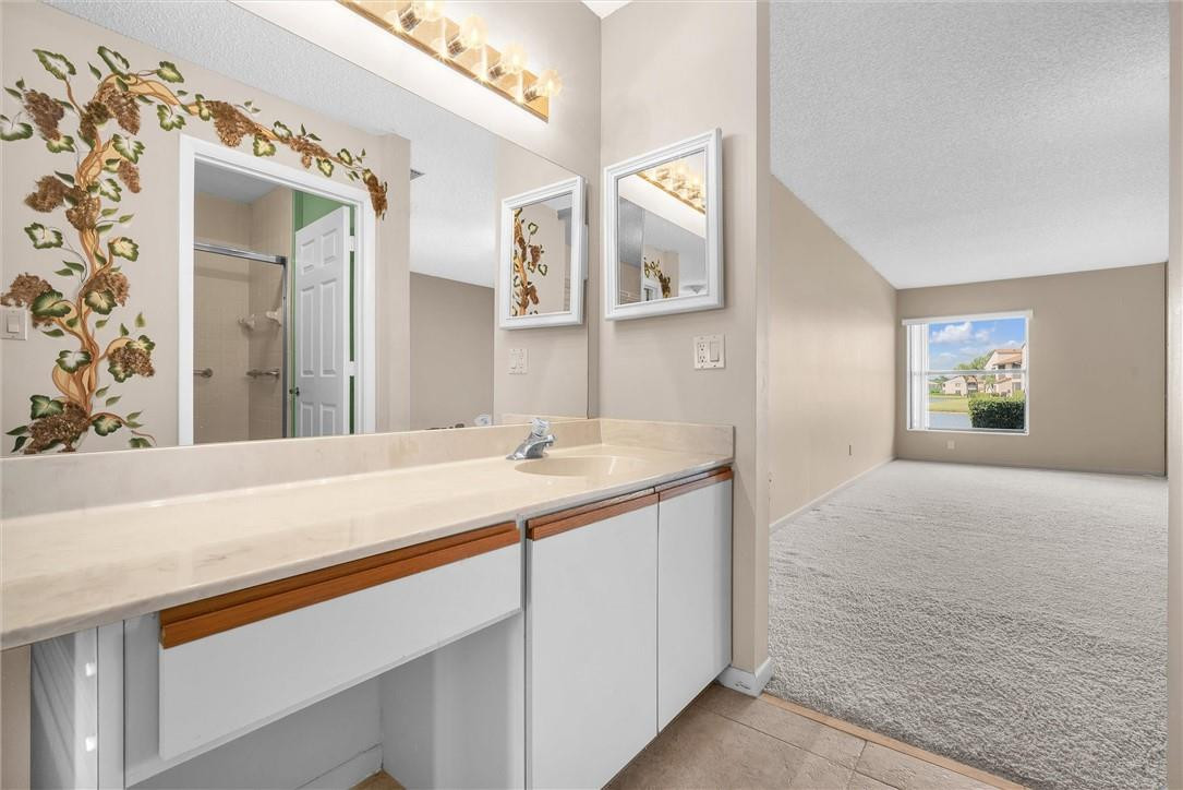 BOCA GLADES - Residential