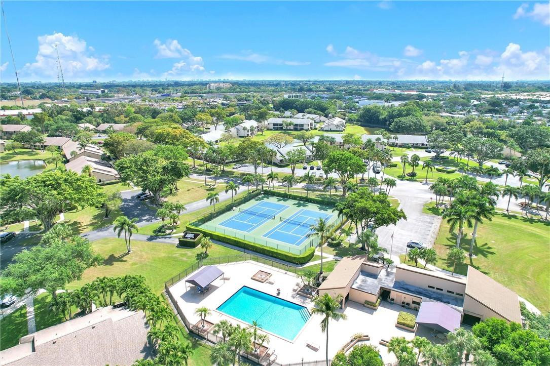BOCA GLADES - Residential