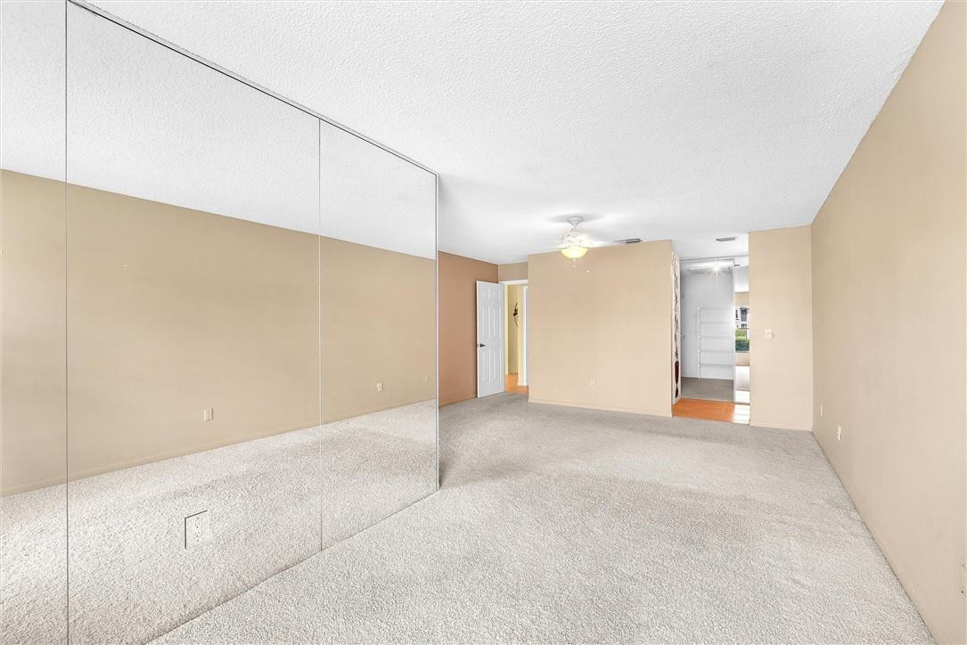 BOCA GLADES - Residential