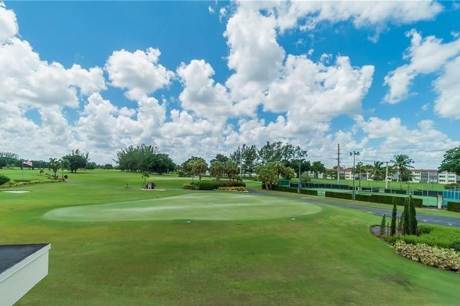 HOLLYBROOK GOLF AND TENNI - Residential