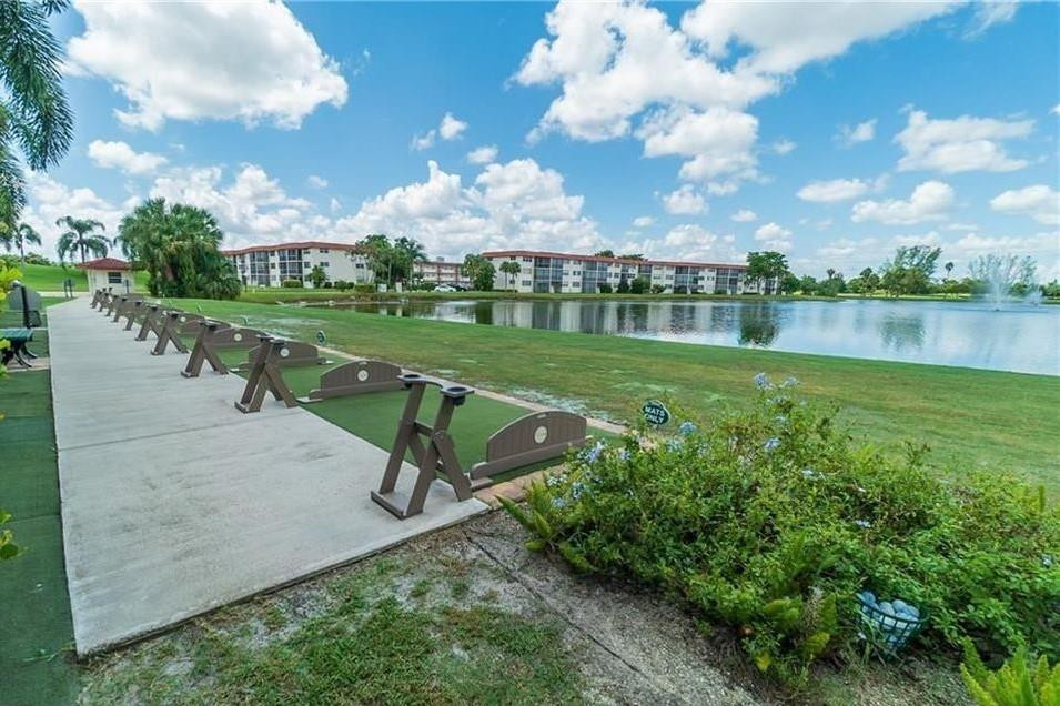 HOLLYBROOK GOLF AND TENNI - Residential