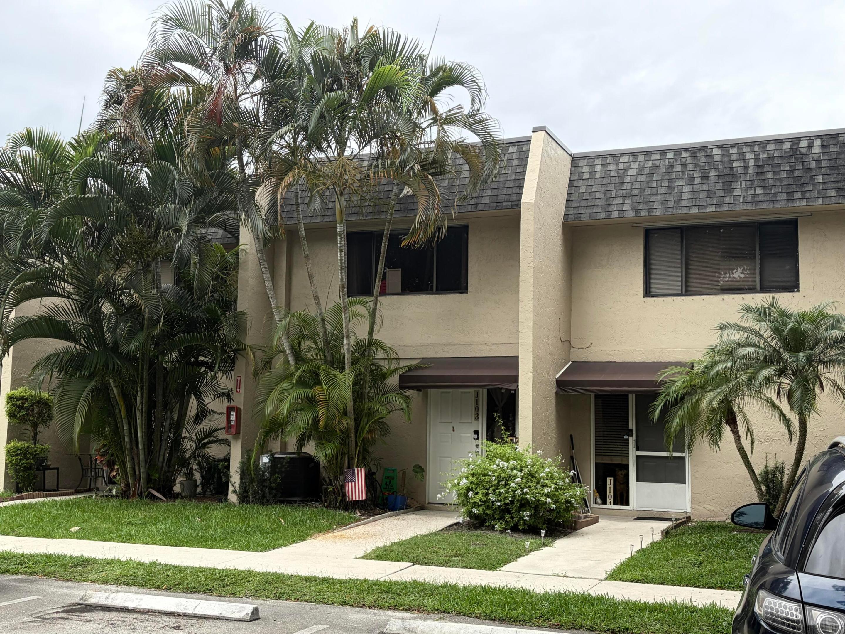 NICE 2/2 TOWN HOME IN THE HEART OF DEERFIELD BEACH. SPACIOUS FLOOR PLAN, 2 BIG BEDROOMS, NICE LIVING ROOM SIZE, 2 BALCONIES ONE SCREENED ONE OPEN, AMAZING DEER CREEK LOCATION! CLOSE TO EVERYTHING NEWER ROOF (4YRS OLD), NEWER AC (5YRS OLD) NEW REFRIGERATOR (1YEAR OLD). CAN RENT AFTER 1ST YEAR OF OWNERSHIP FOR ALL YOU INVESTORS! GREAT PLACE TO CALL HOME  OR RENT OUT! BEST DEAL IN DEER CREEK!