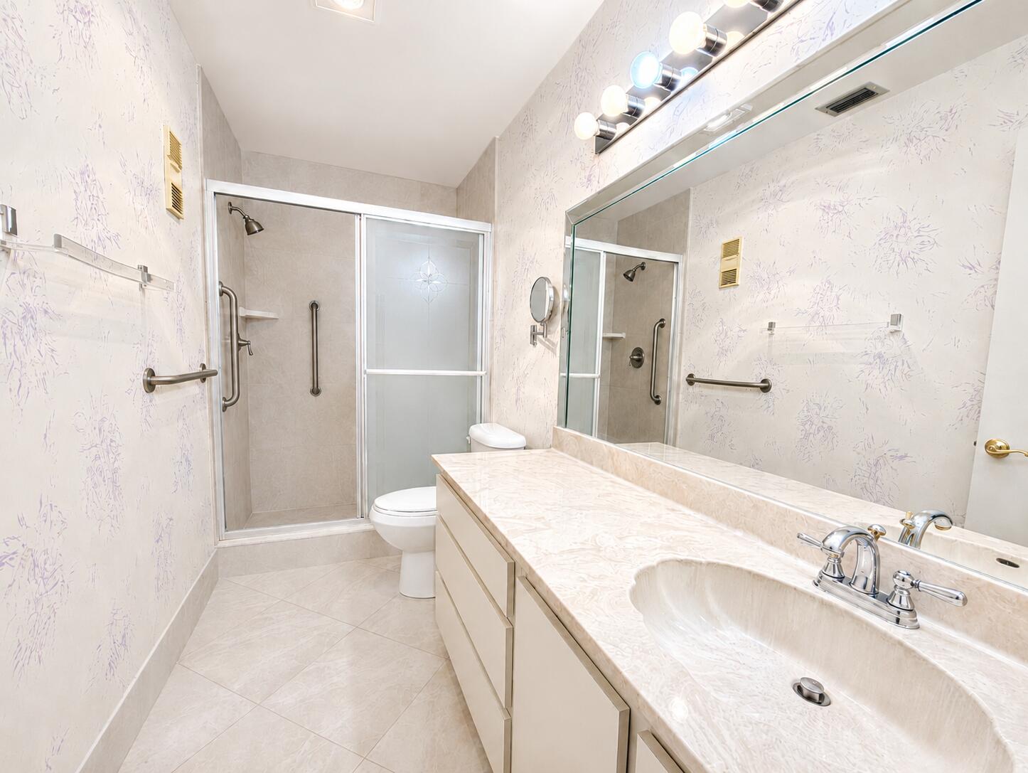 PALM CHASE CONDO - Residential