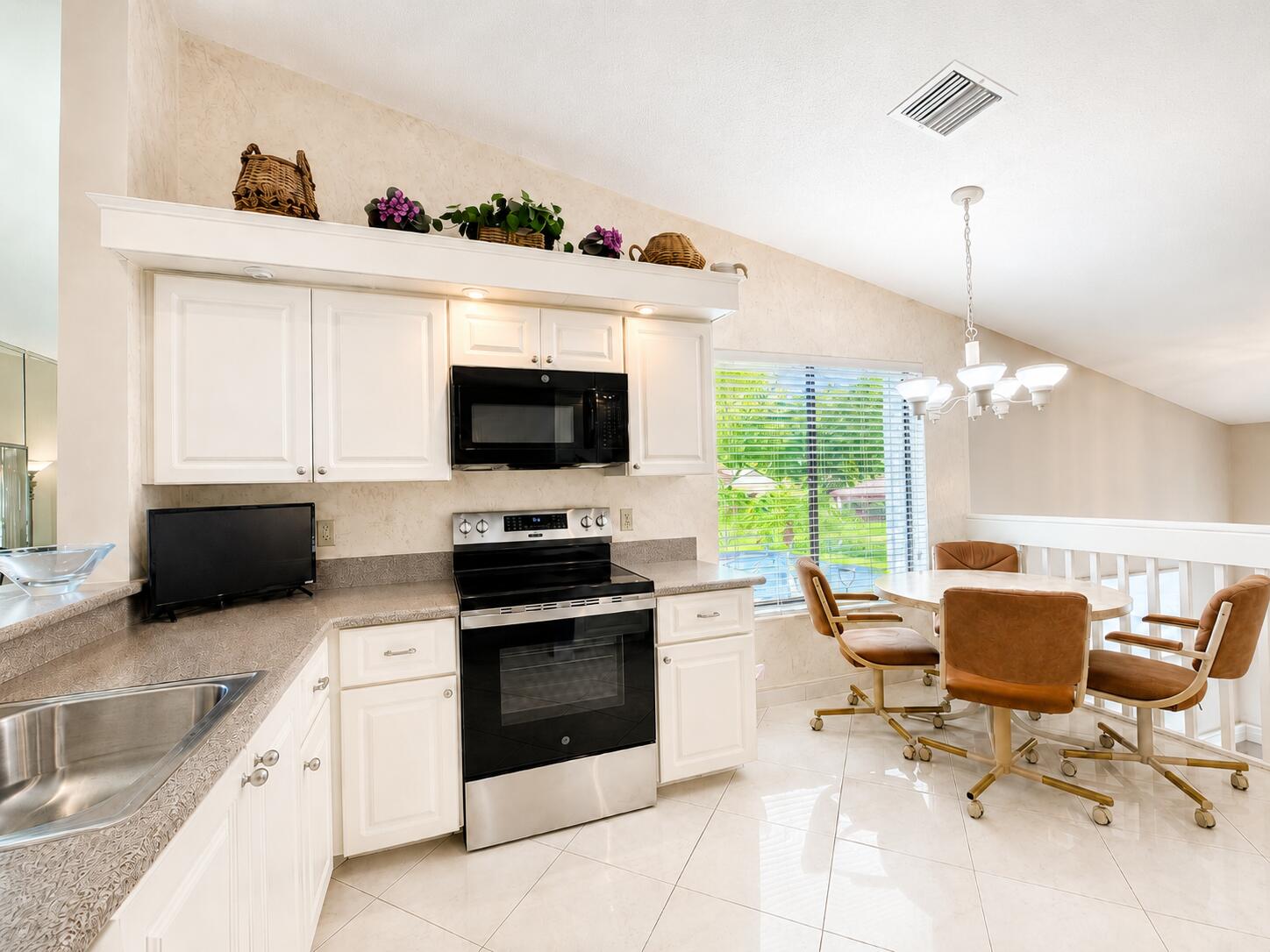 PALM CHASE CONDO - Residential