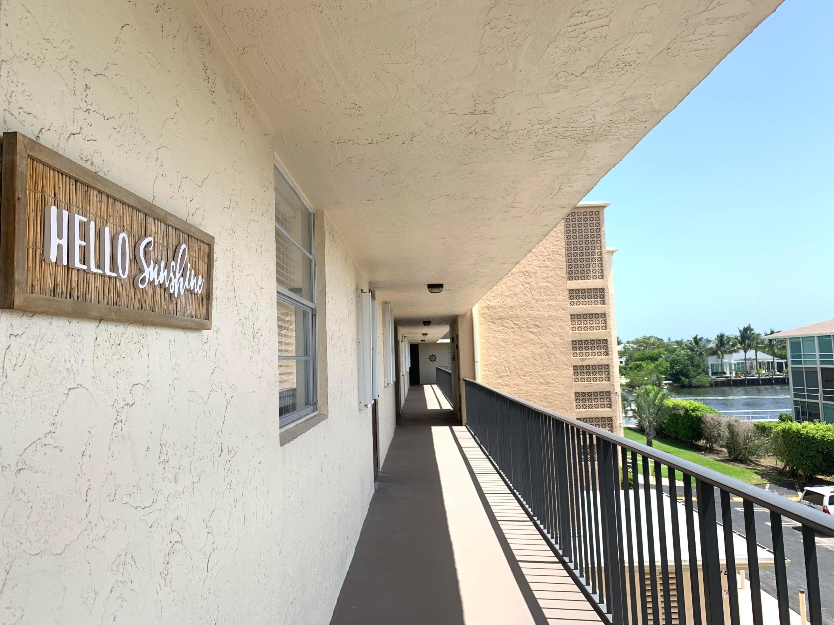 COASTAL TOWERS - Residential