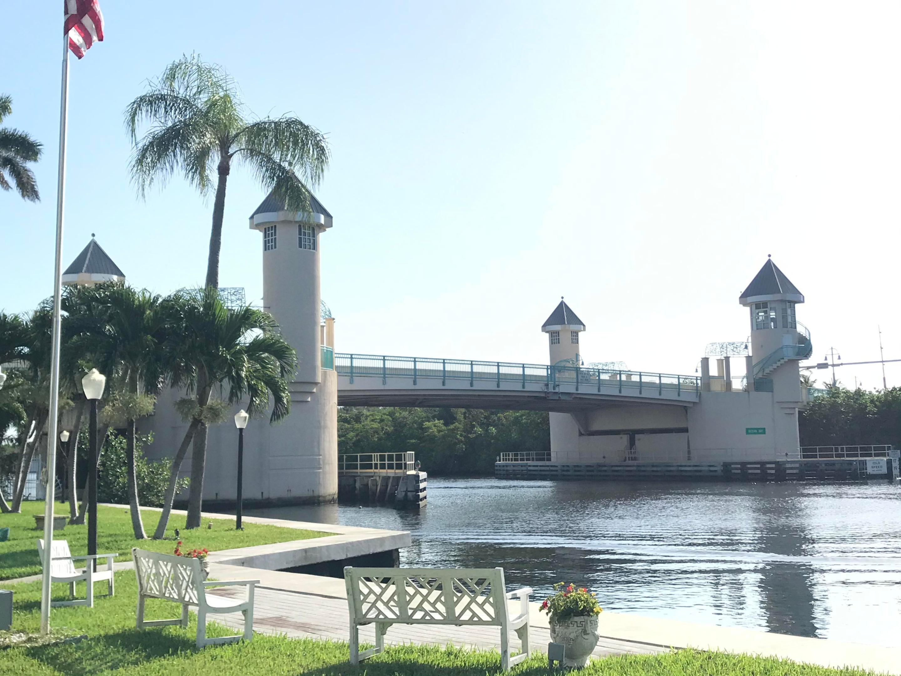 COASTAL TOWERS - Residential