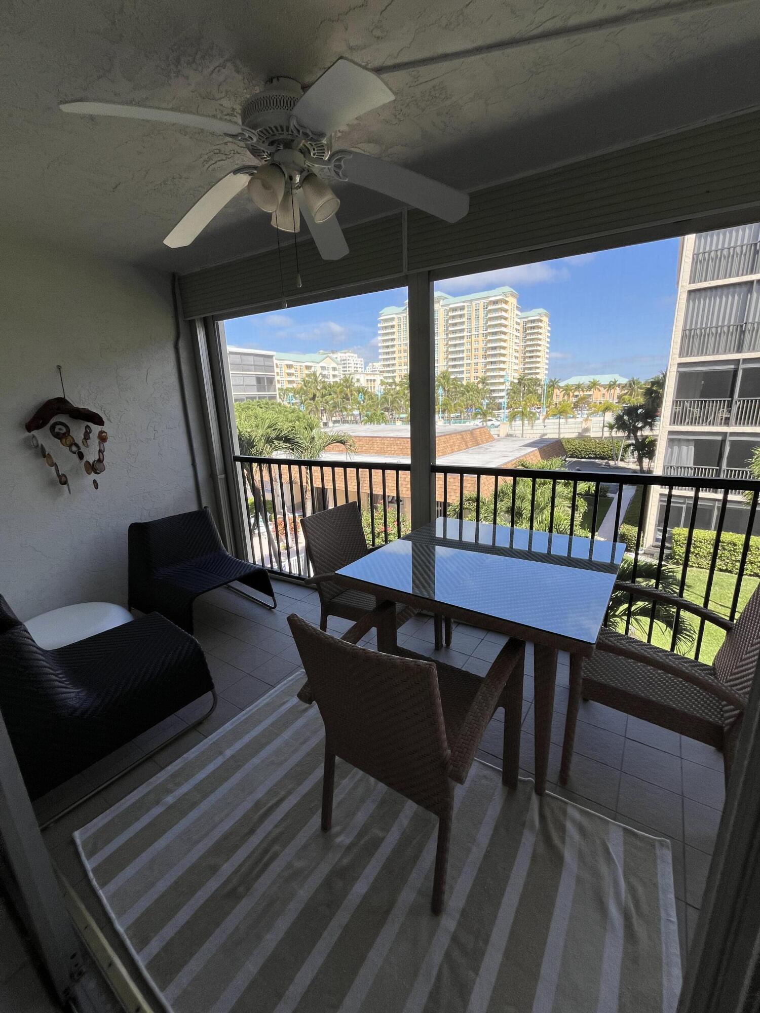 COASTAL TOWERS - Residential