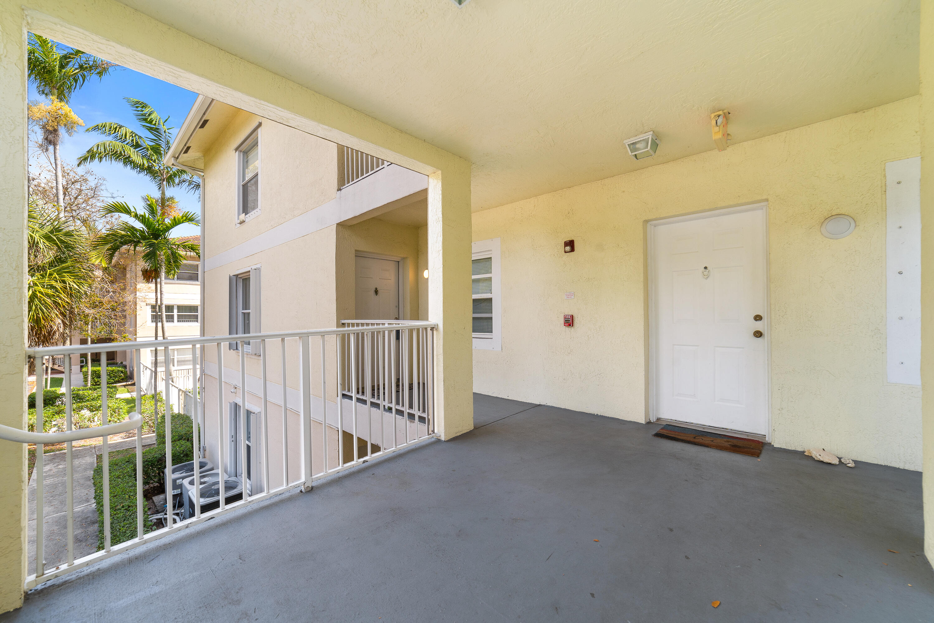 ROYAL RIVER CONDO - Residential
