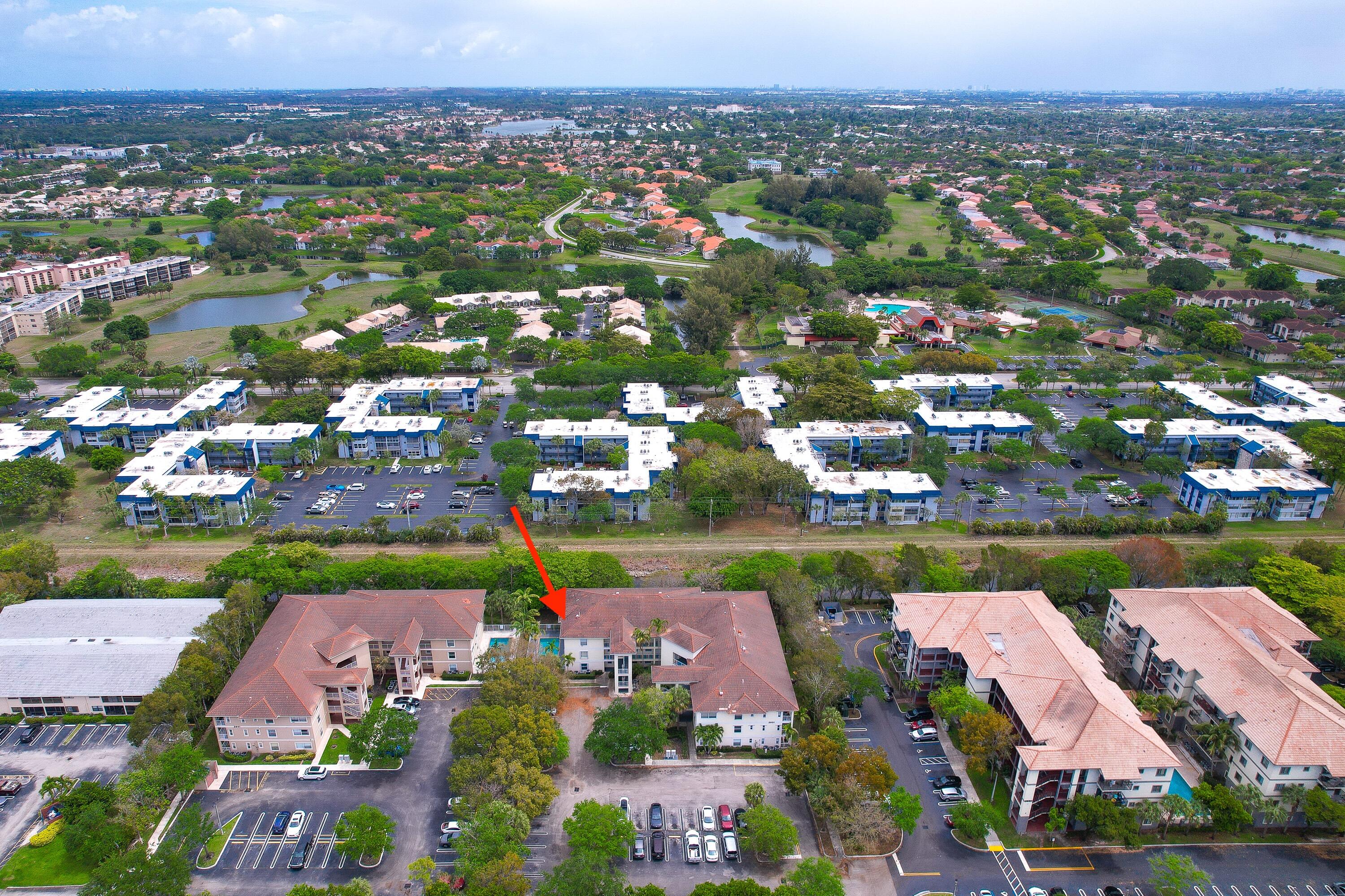 ROYAL RIVER CONDO - Residential