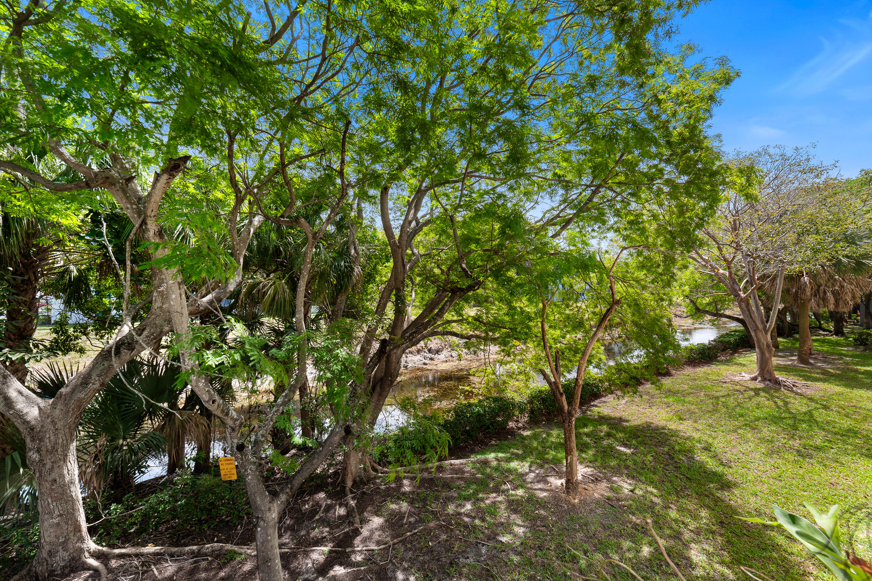 ROYAL RIVER CONDO - Residential