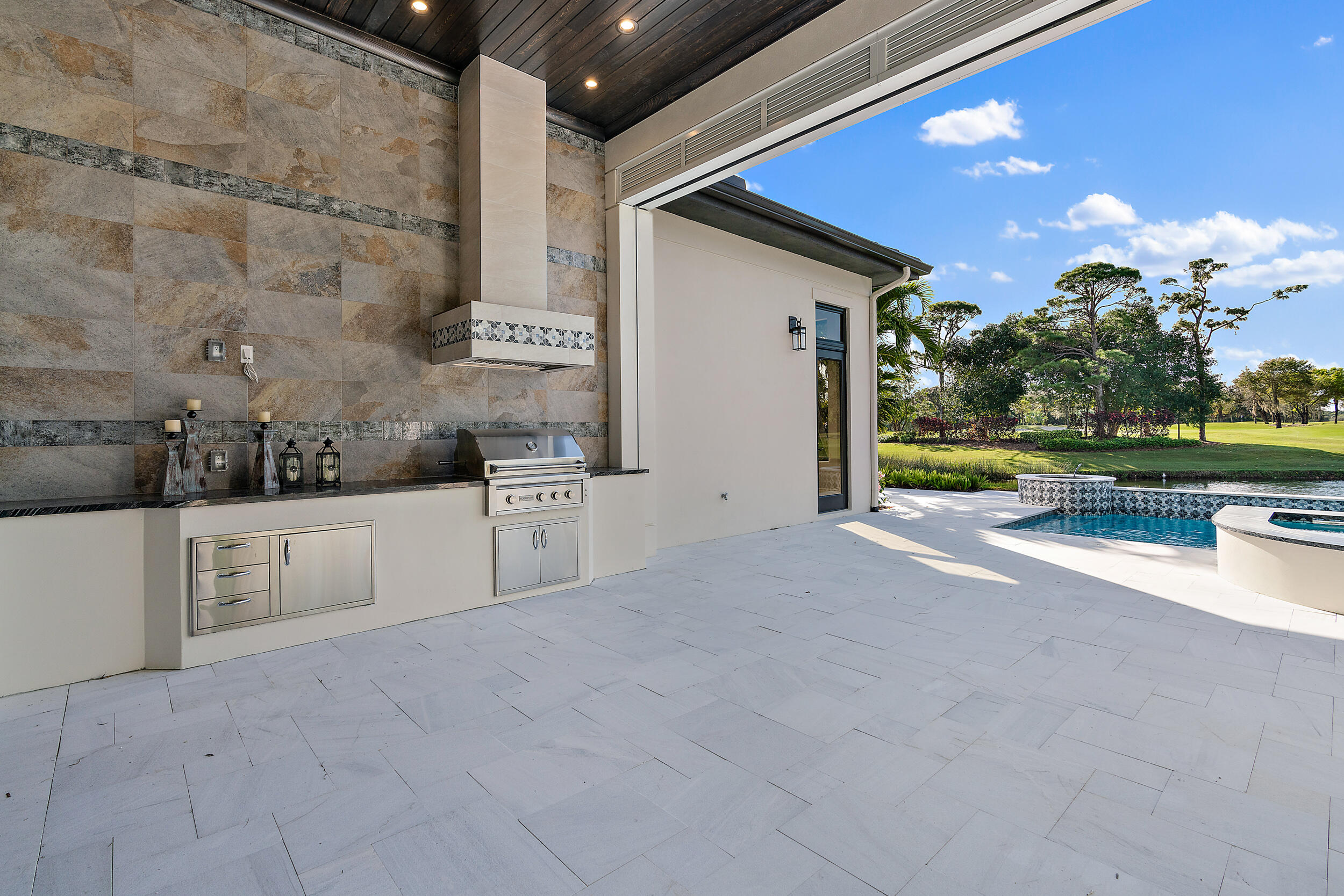 FRENCHMANS CREEK PAR E-3 - Residential