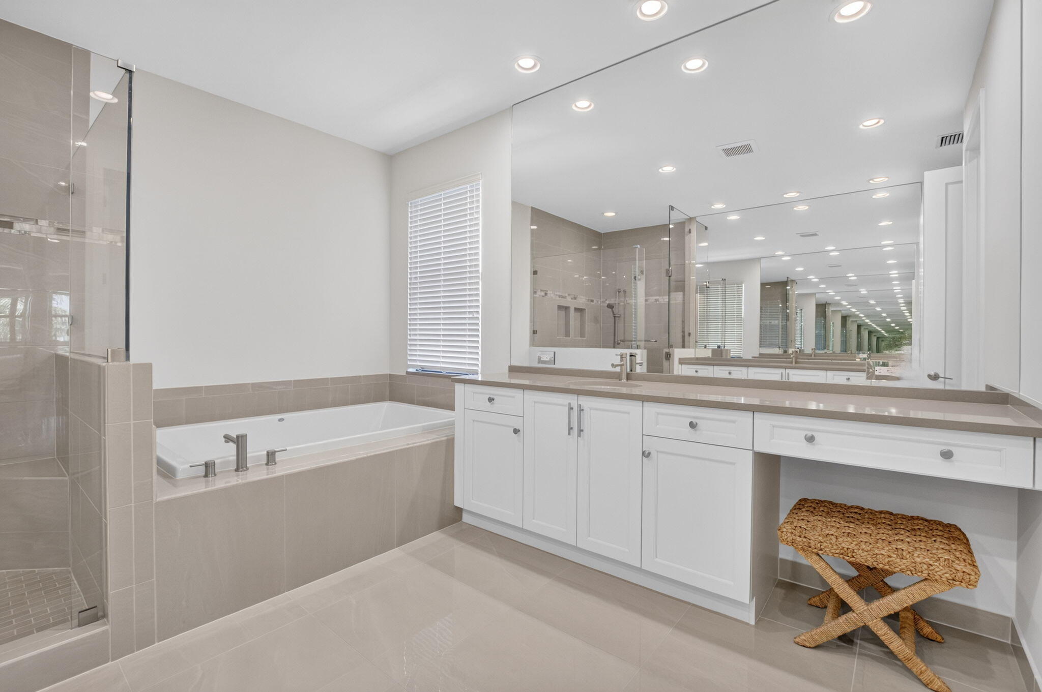 BRIDGES MIZNER PUD BRIDGES SOUTH PLAT FIVE - Residential