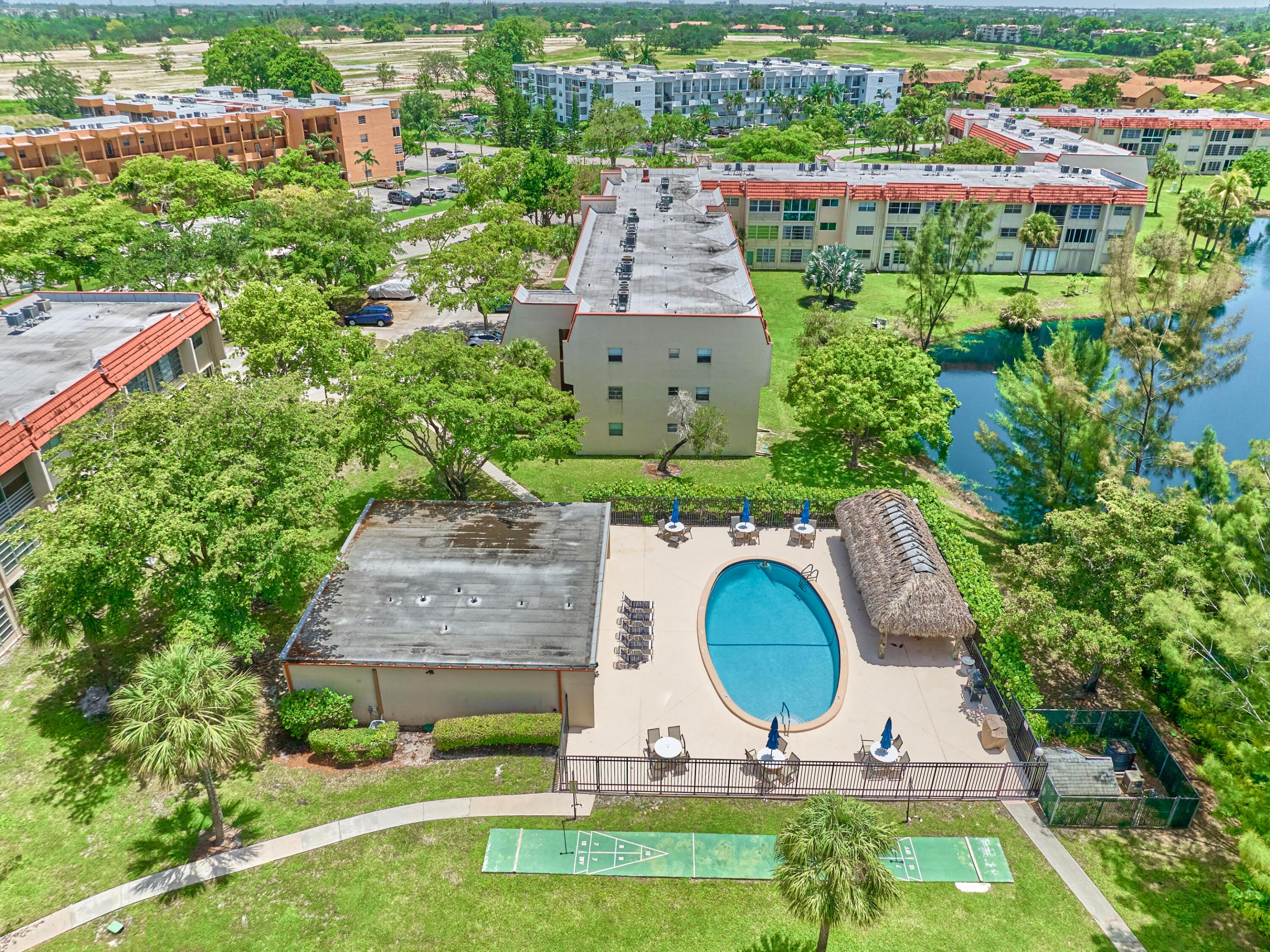 SUNRISE LAKES 22 CONDO - Residential
