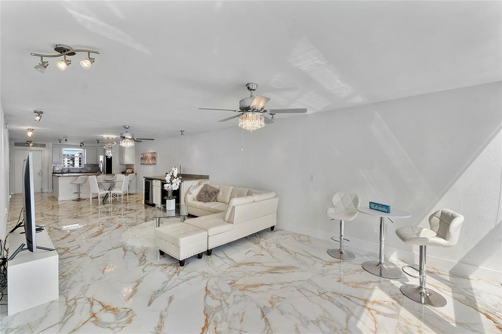 ROYAL MARINER CONDO - Residential Lease
