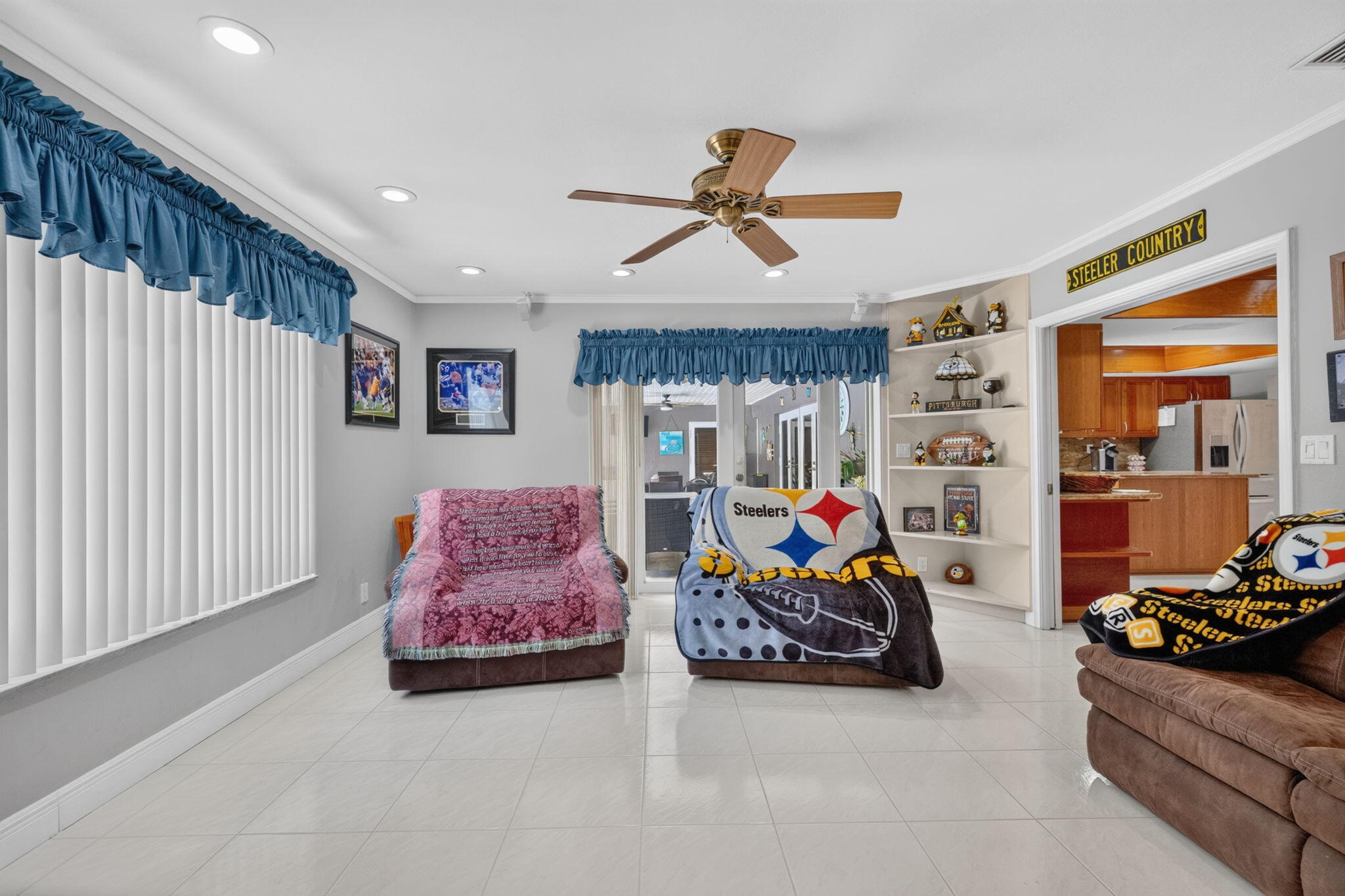 NEW ORLEANS VILLAS - Residential