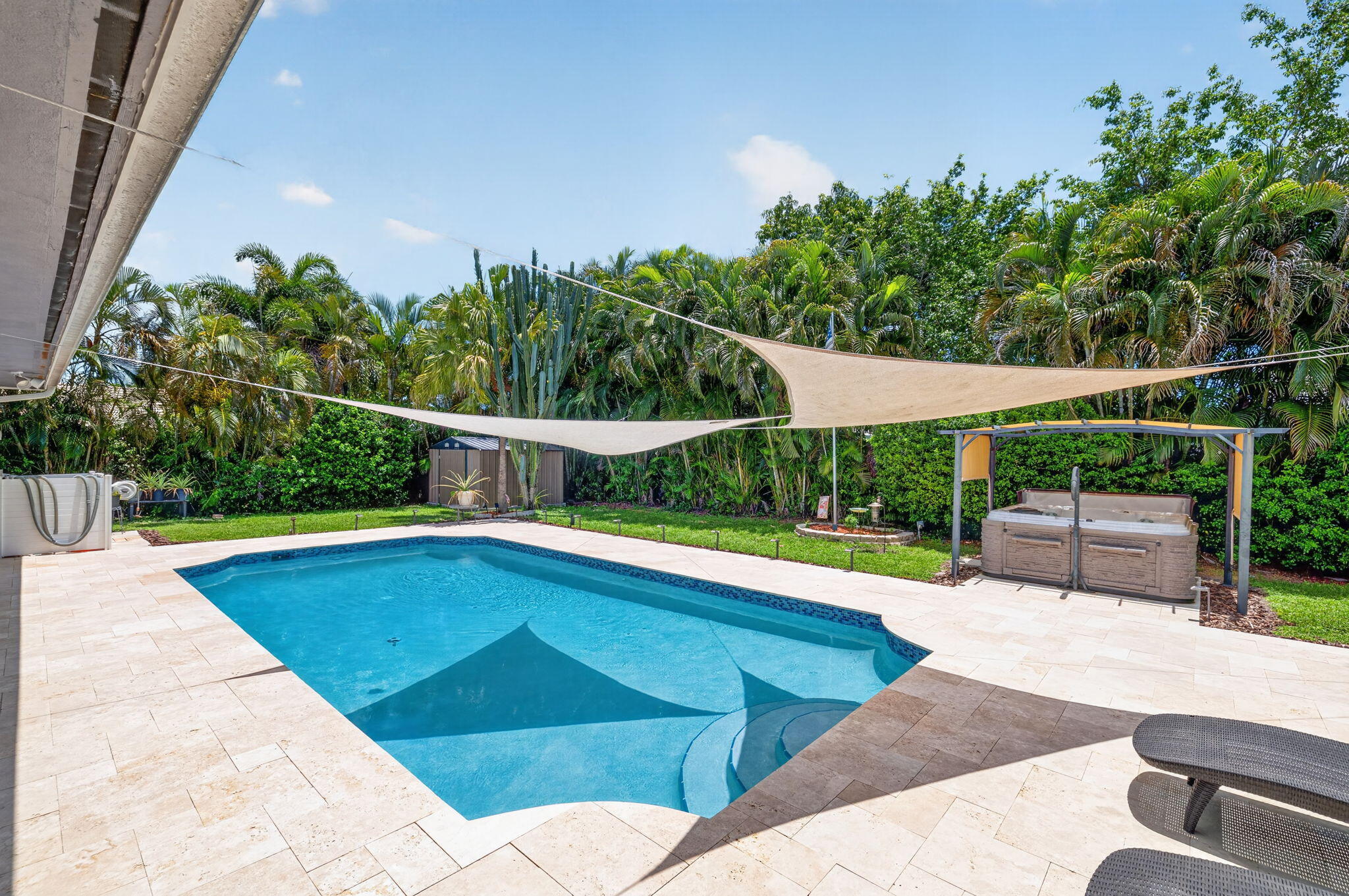NEW ORLEANS VILLAS - Residential