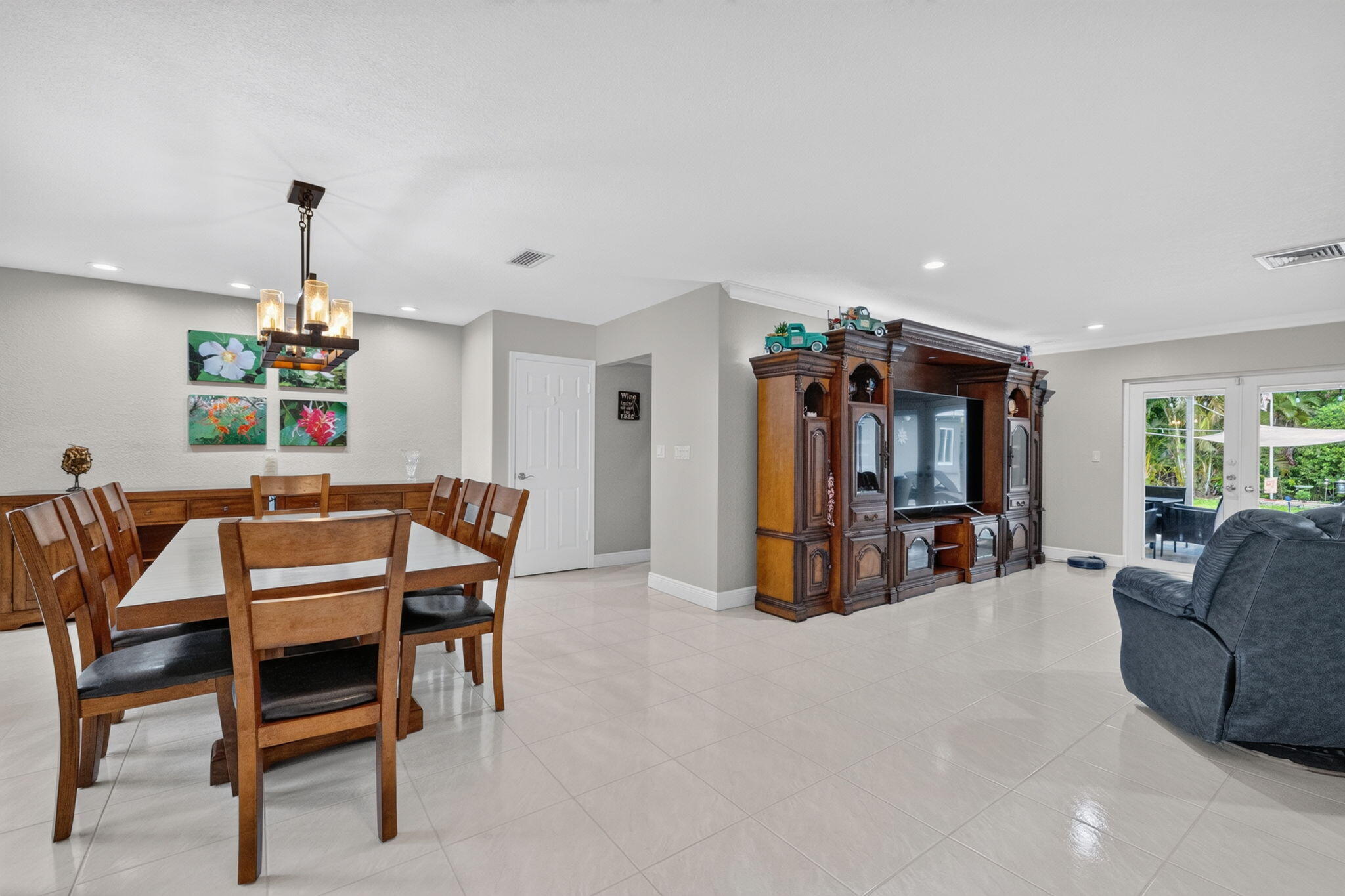 NEW ORLEANS VILLAS - Residential