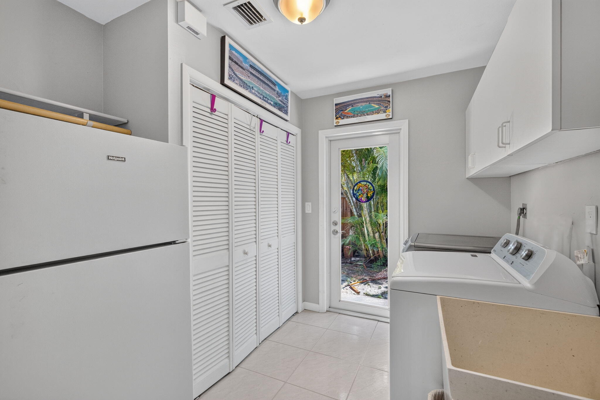 NEW ORLEANS VILLAS - Residential