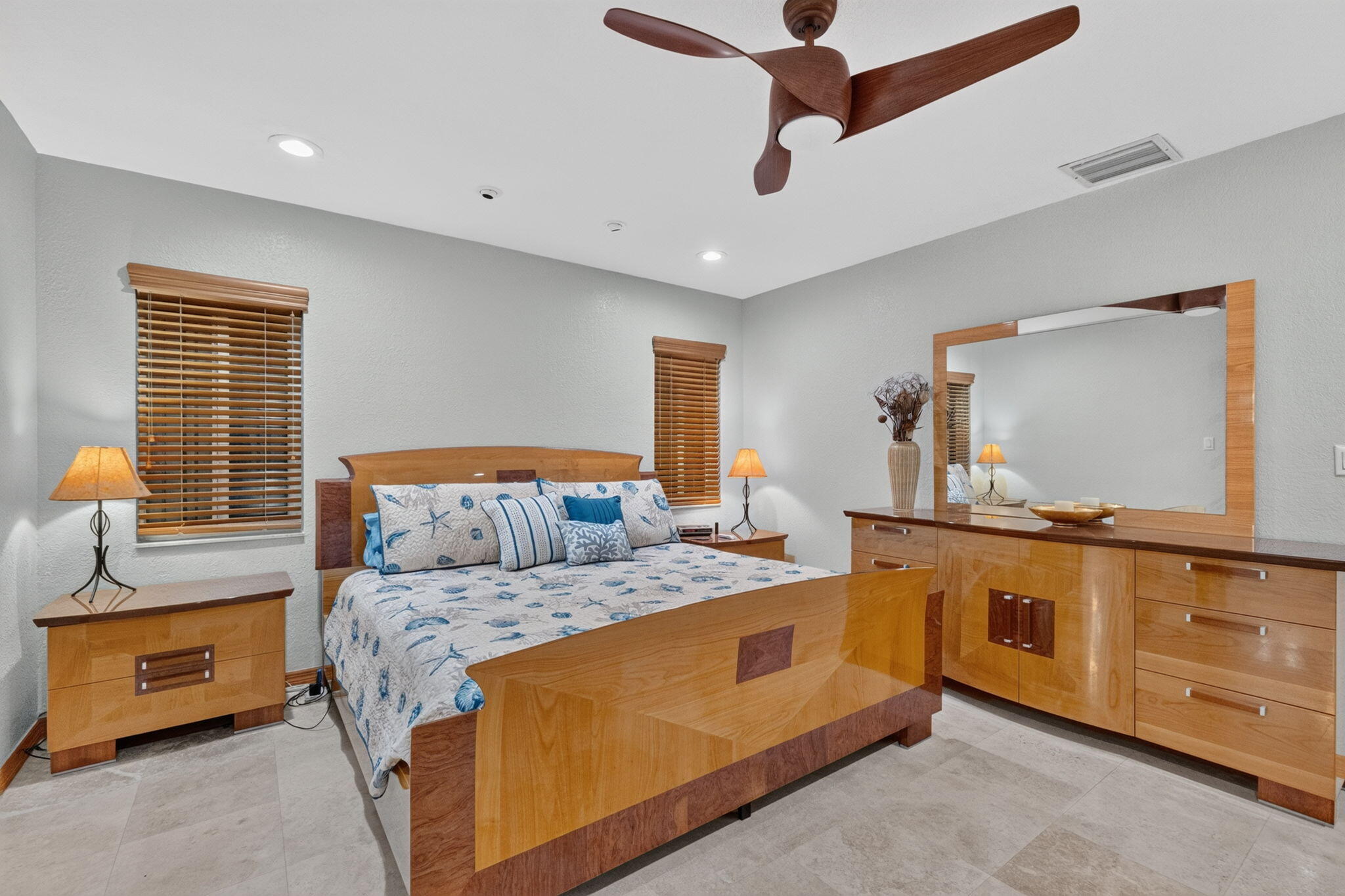 NEW ORLEANS VILLAS - Residential