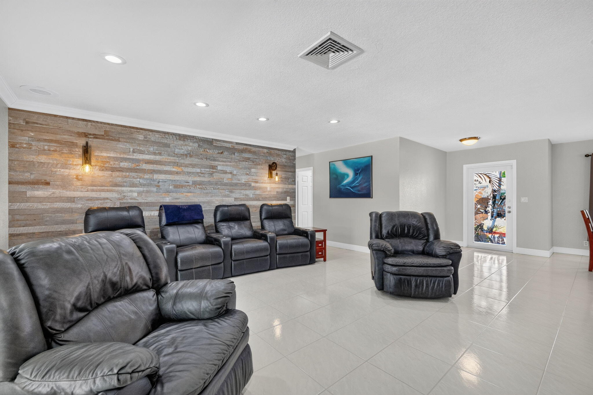 NEW ORLEANS VILLAS - Residential