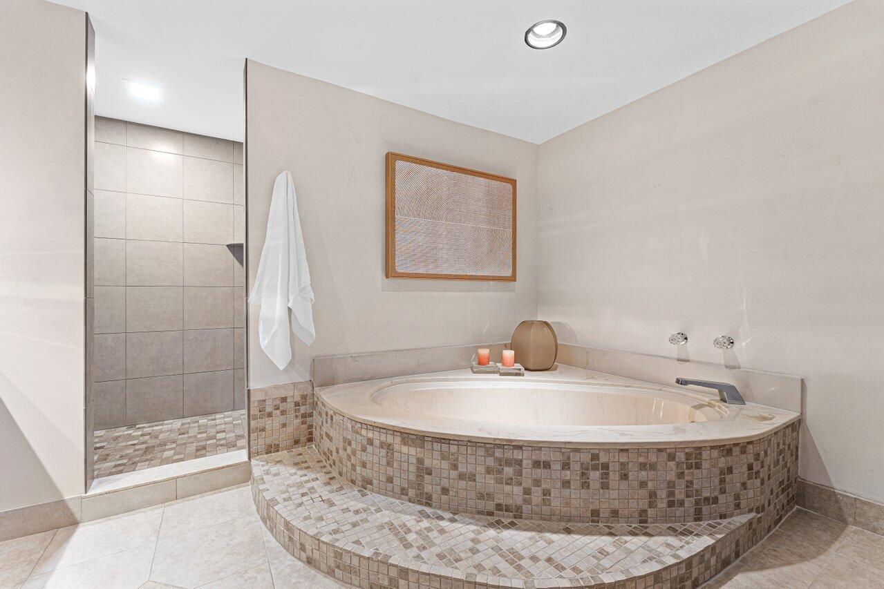 LA FONTANA CONDO - Residential