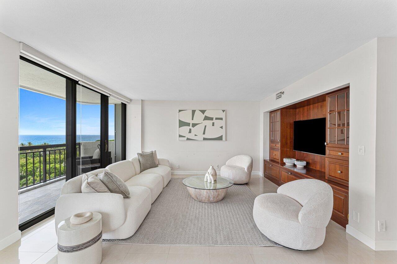 LA FONTANA CONDO - Residential
