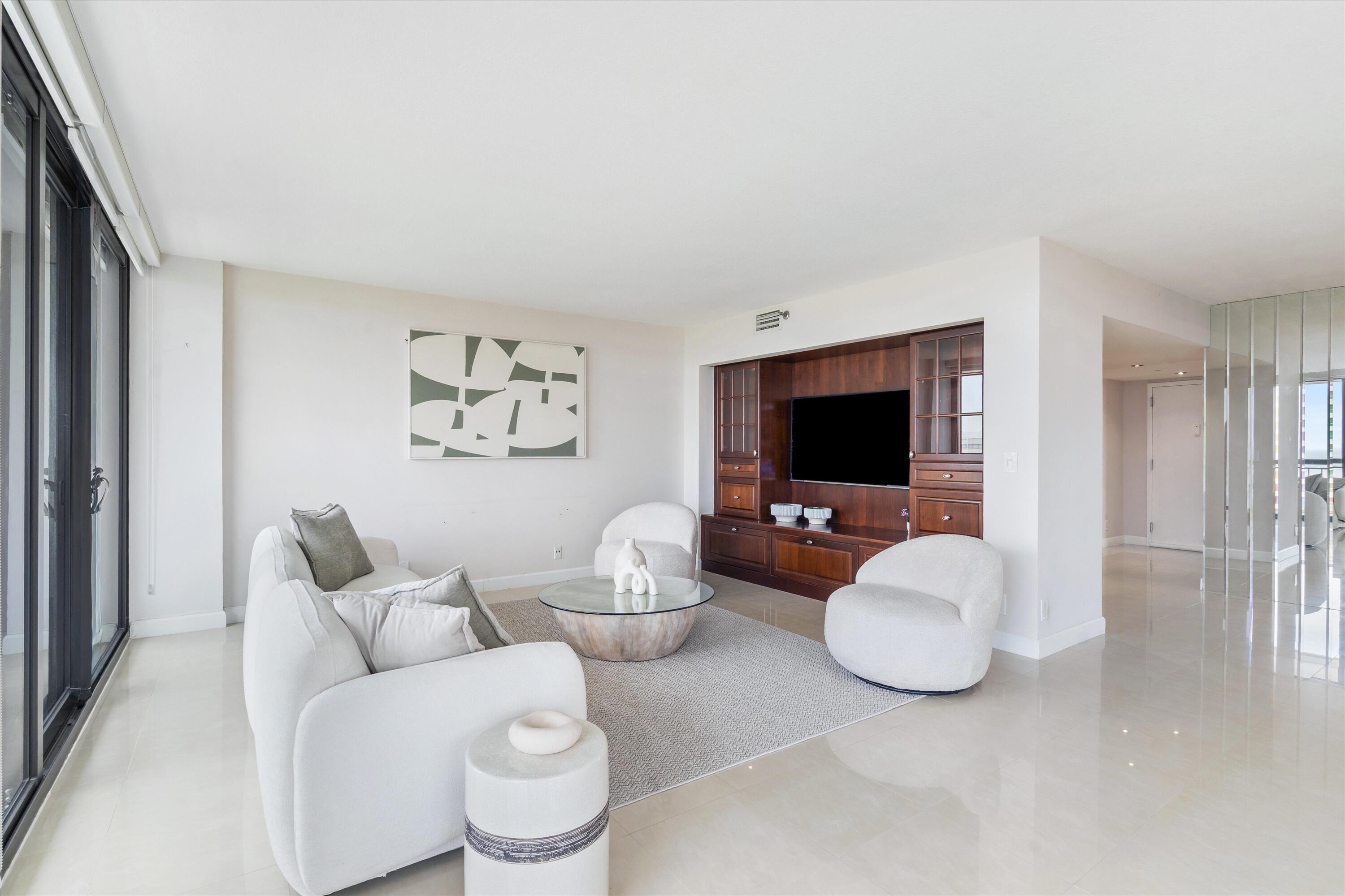 LA FONTANA CONDO - Residential