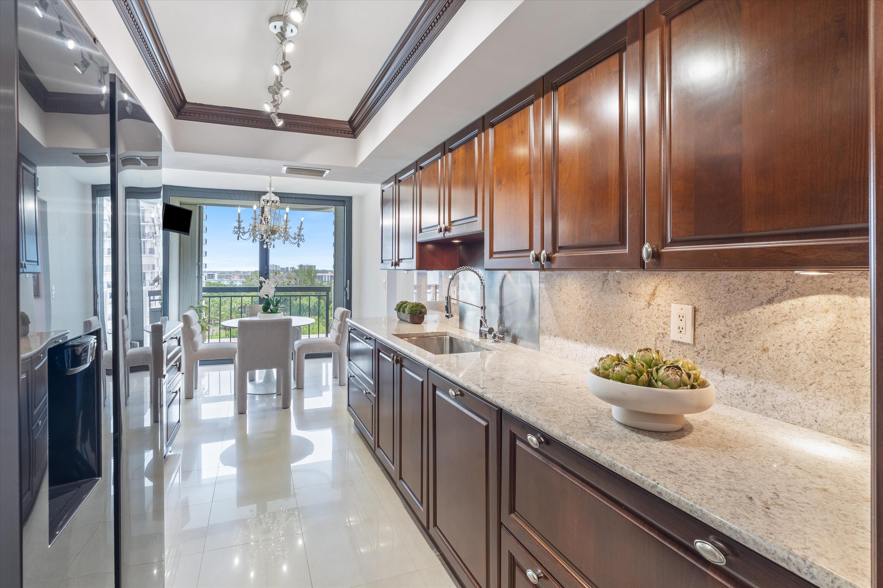 LA FONTANA CONDO - Residential