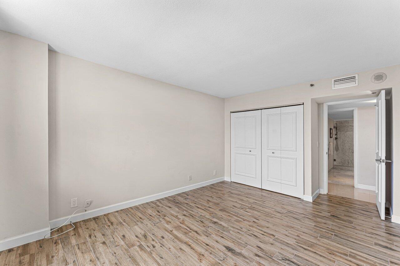 LA FONTANA CONDO - Residential