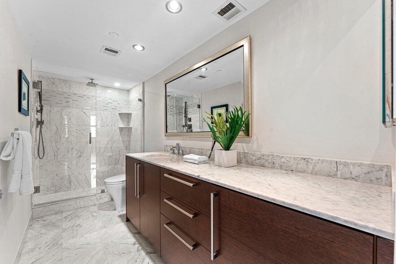 LA FONTANA CONDO - Residential