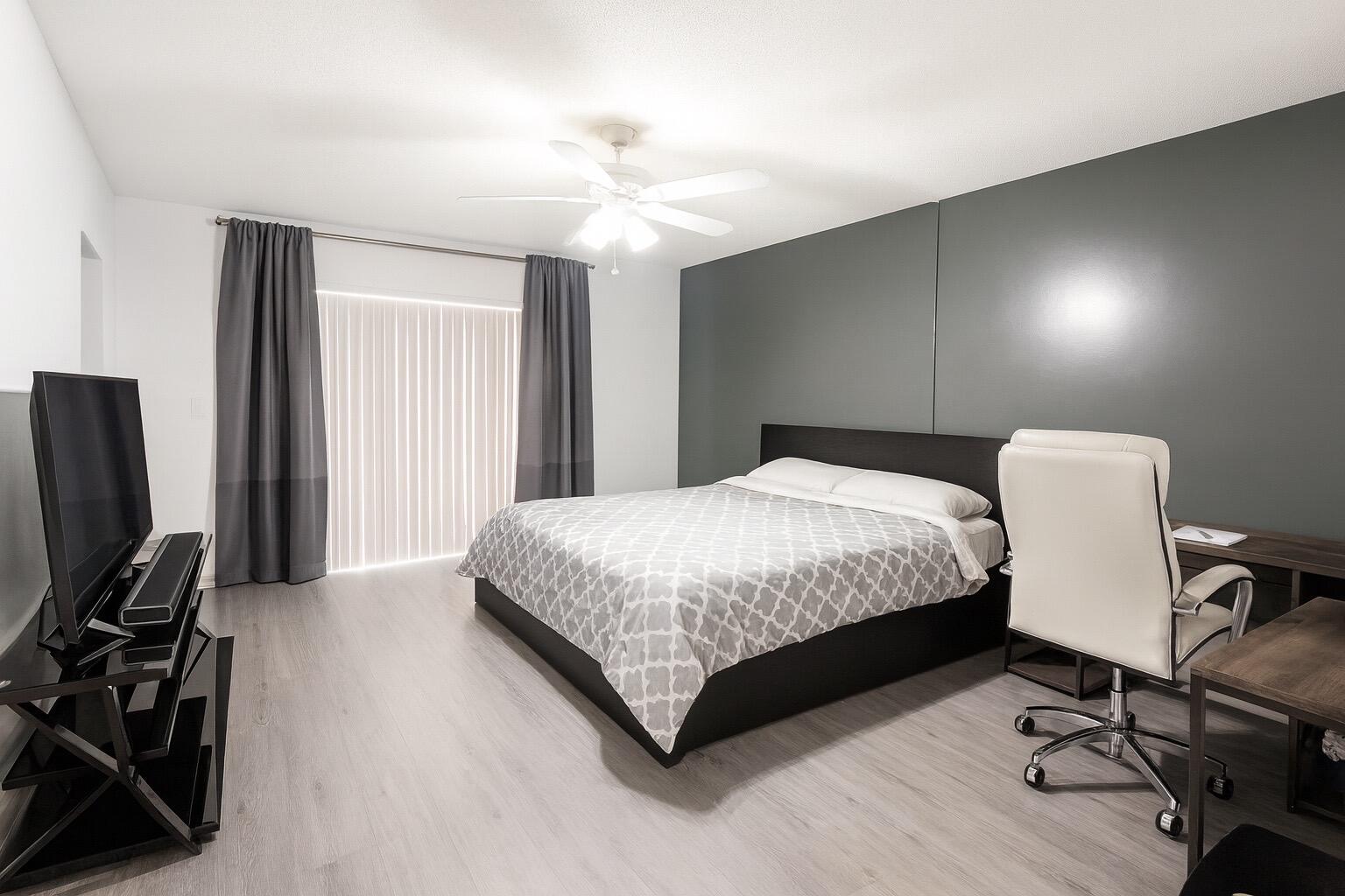 BRENTWOOD TOWNHOUSE 2 - Residential