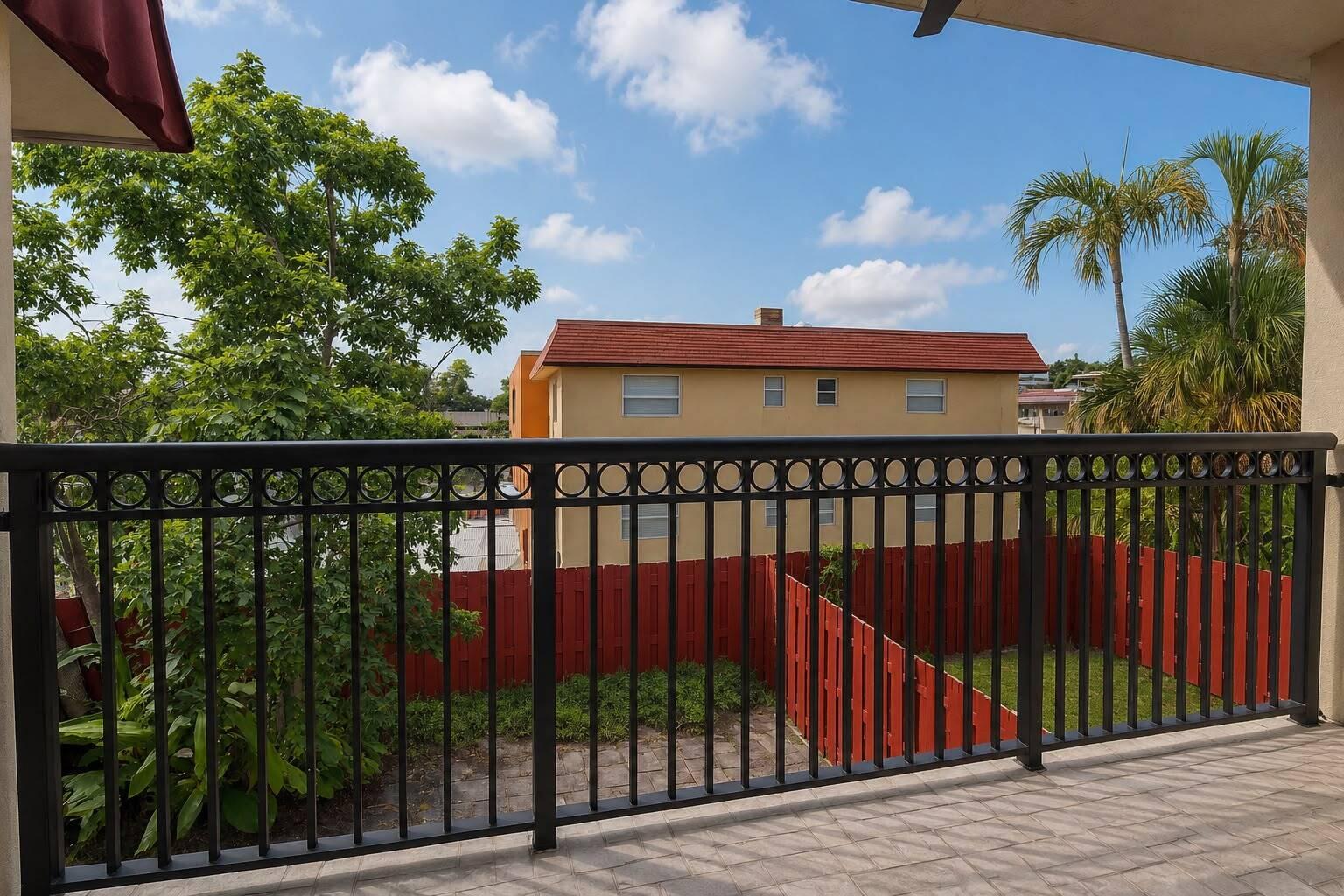 BRENTWOOD TOWNHOUSE 2 - Residential