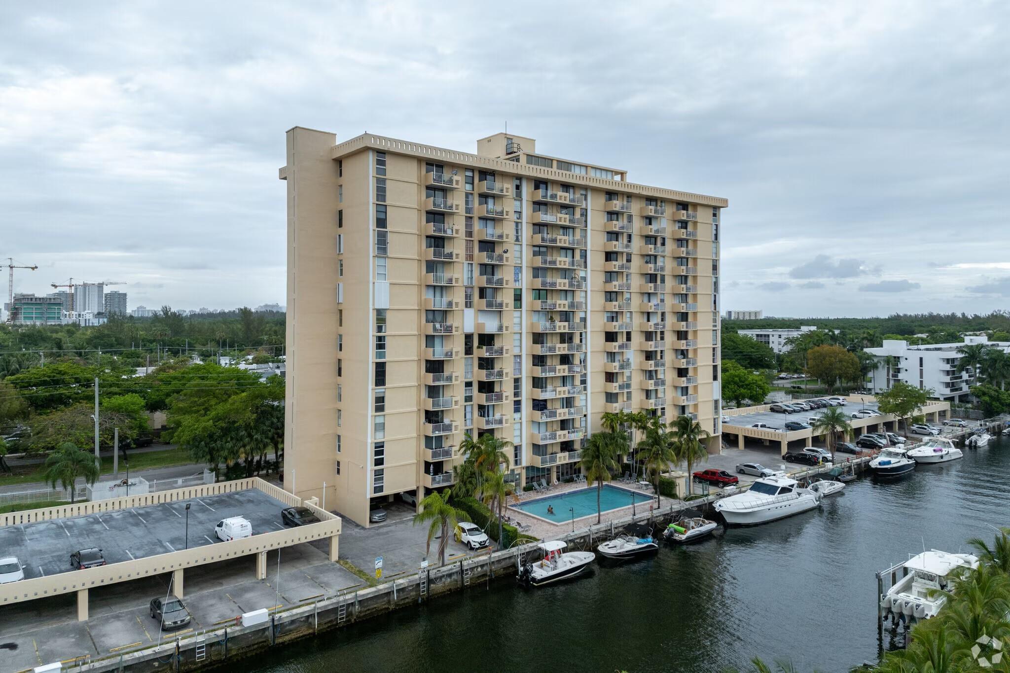 VECINO DEL MAR - Residential