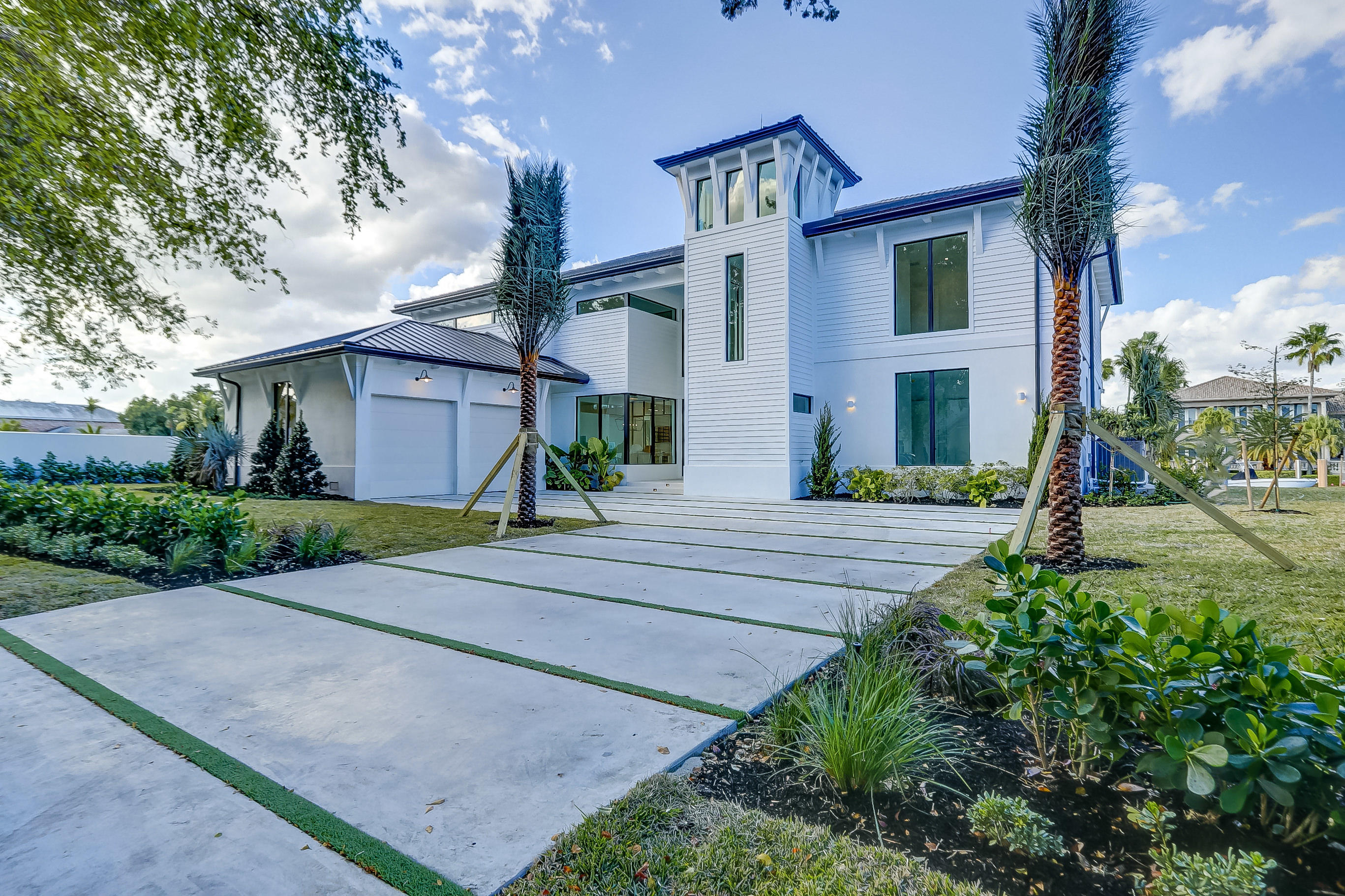 BAY COLONY SEC OF THE LAN - Residential