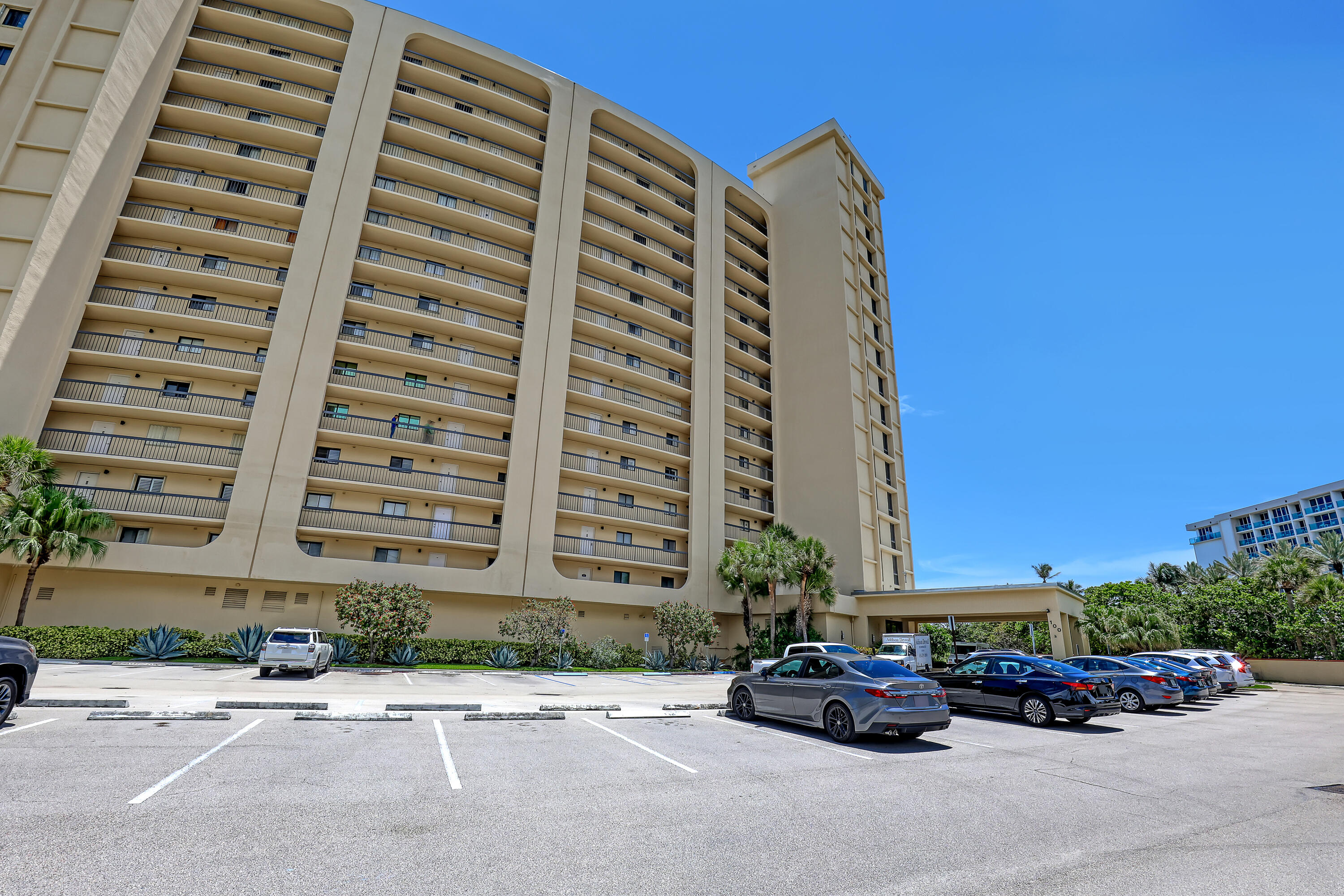 OCEAN TRAIL CONDO II - Residential