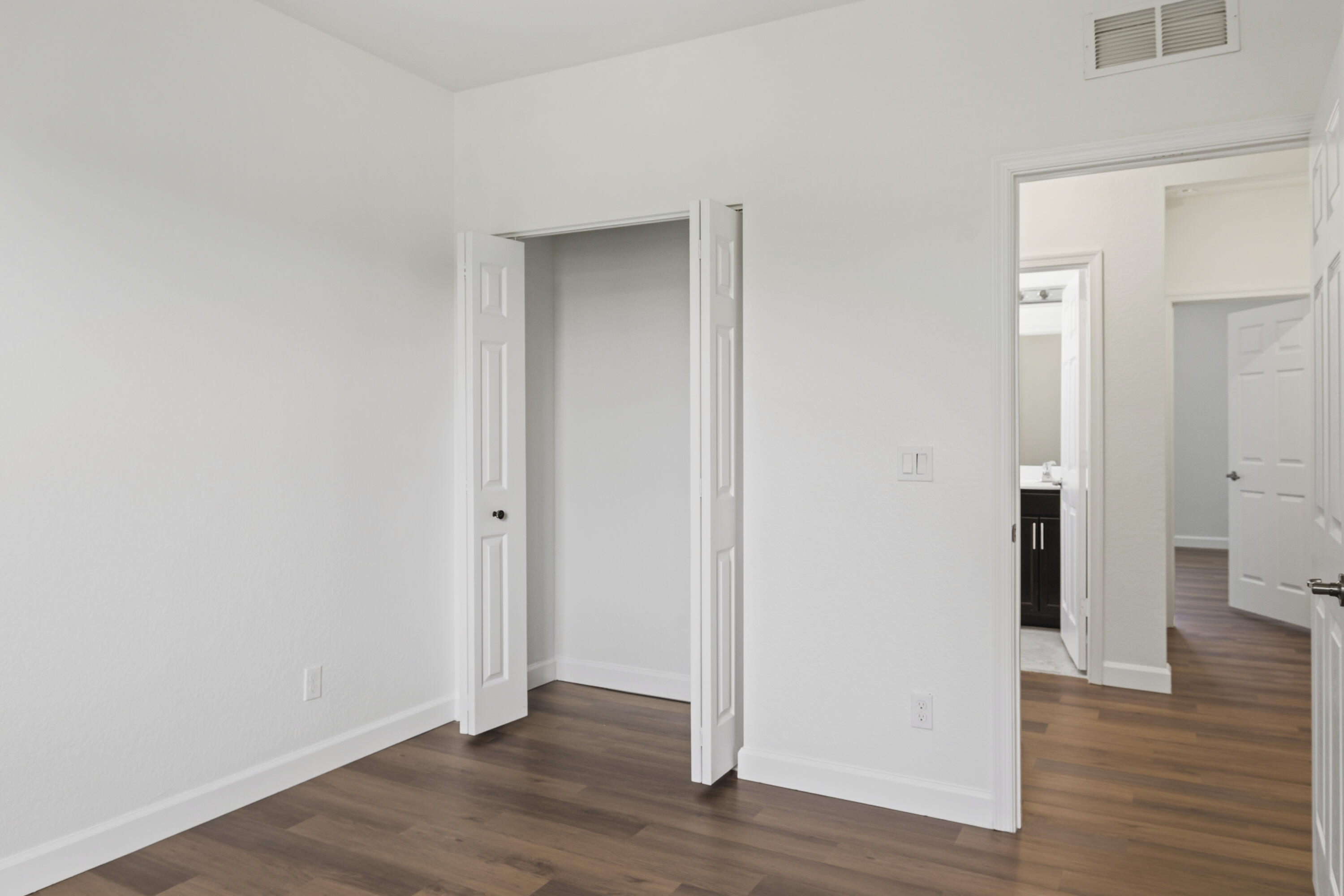 SABAL GROVE PLAT TWO - Residential Lease