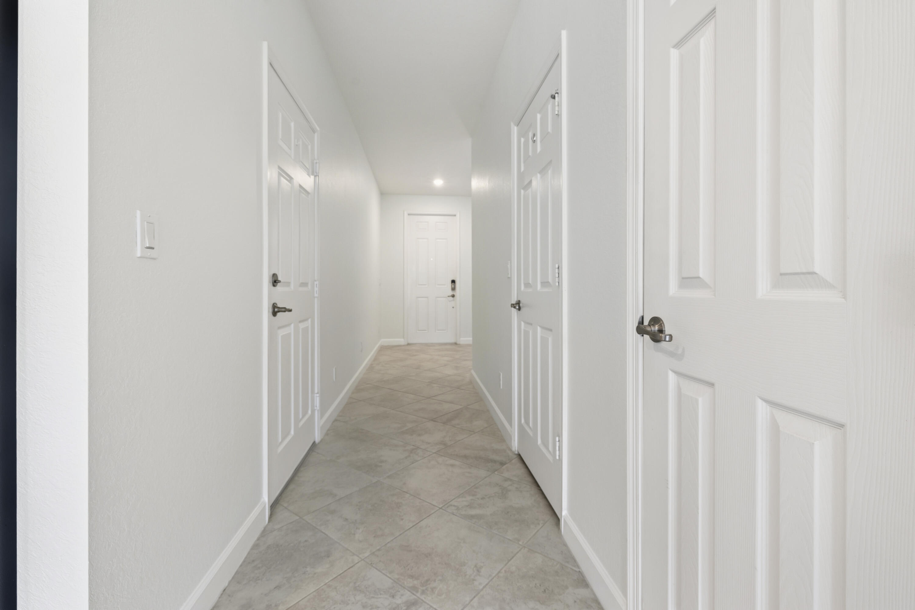 SABAL GROVE PLAT TWO - Residential Lease