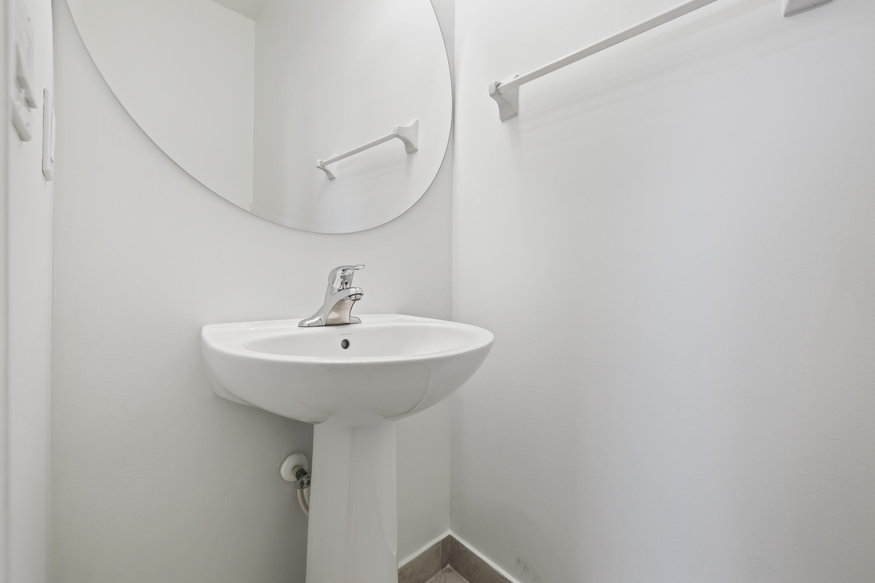 SABAL GROVE PLAT TWO - Residential Lease