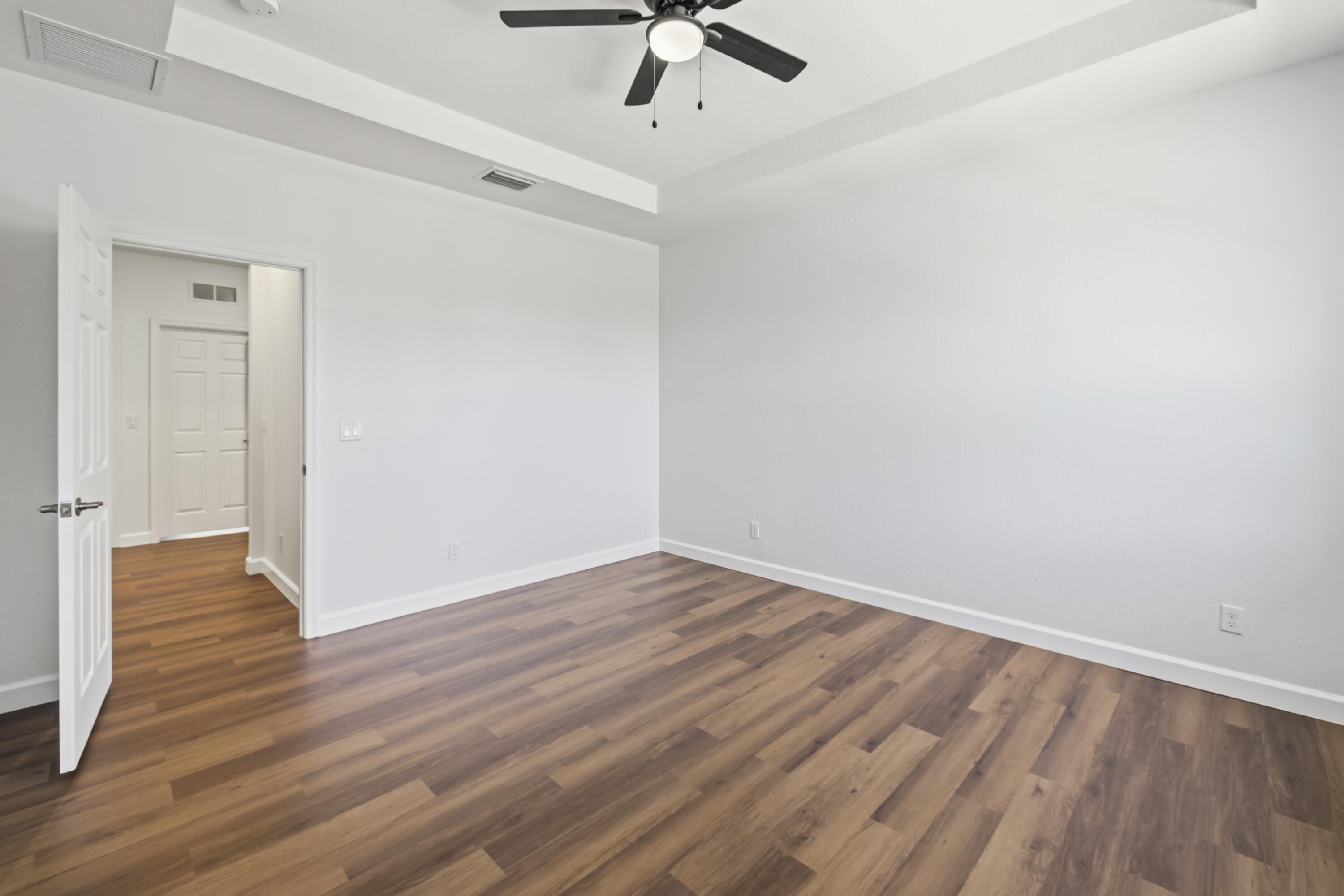 SABAL GROVE PLAT TWO - Residential Lease