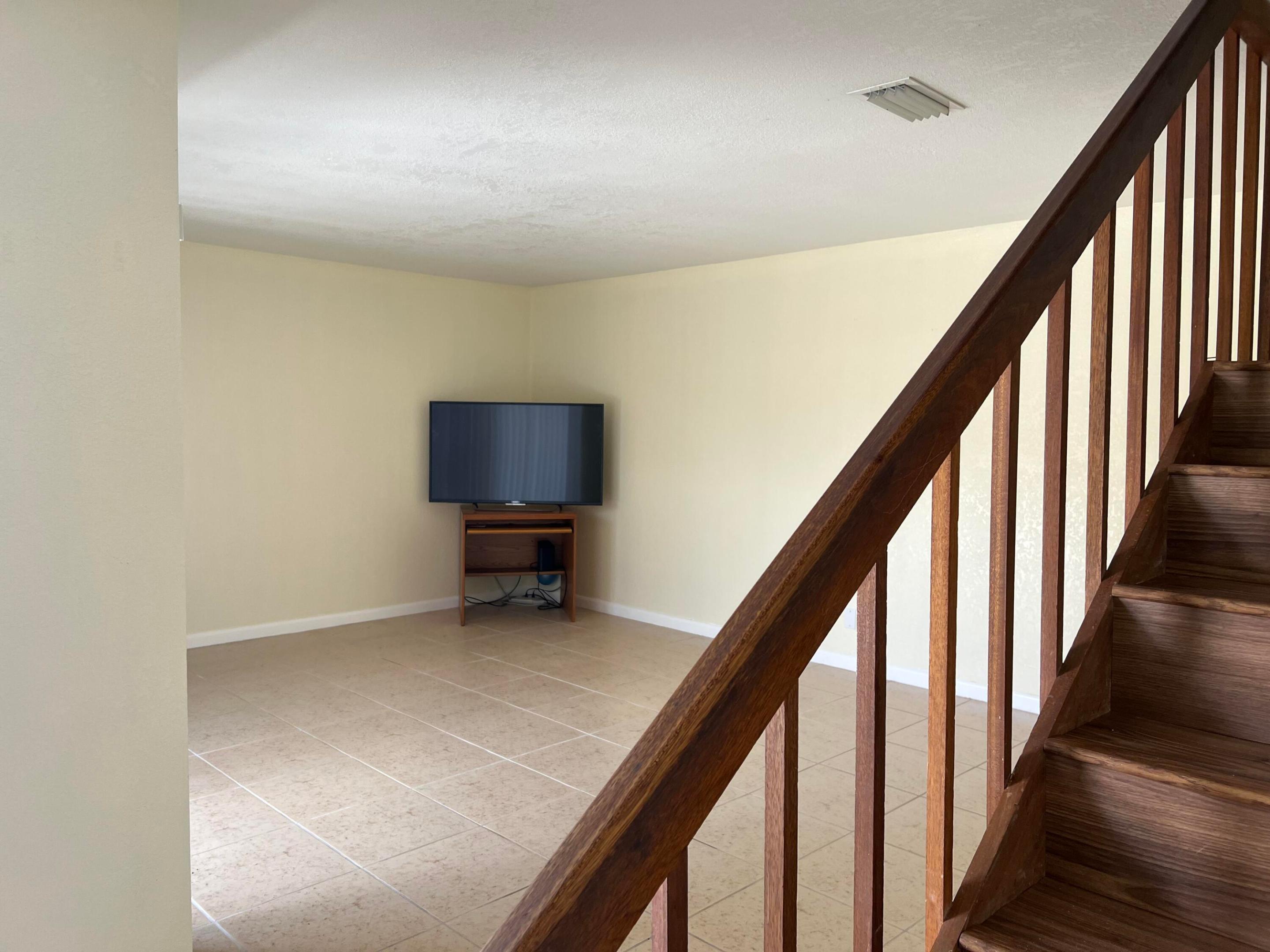 CHERRY LANE - Residential Lease